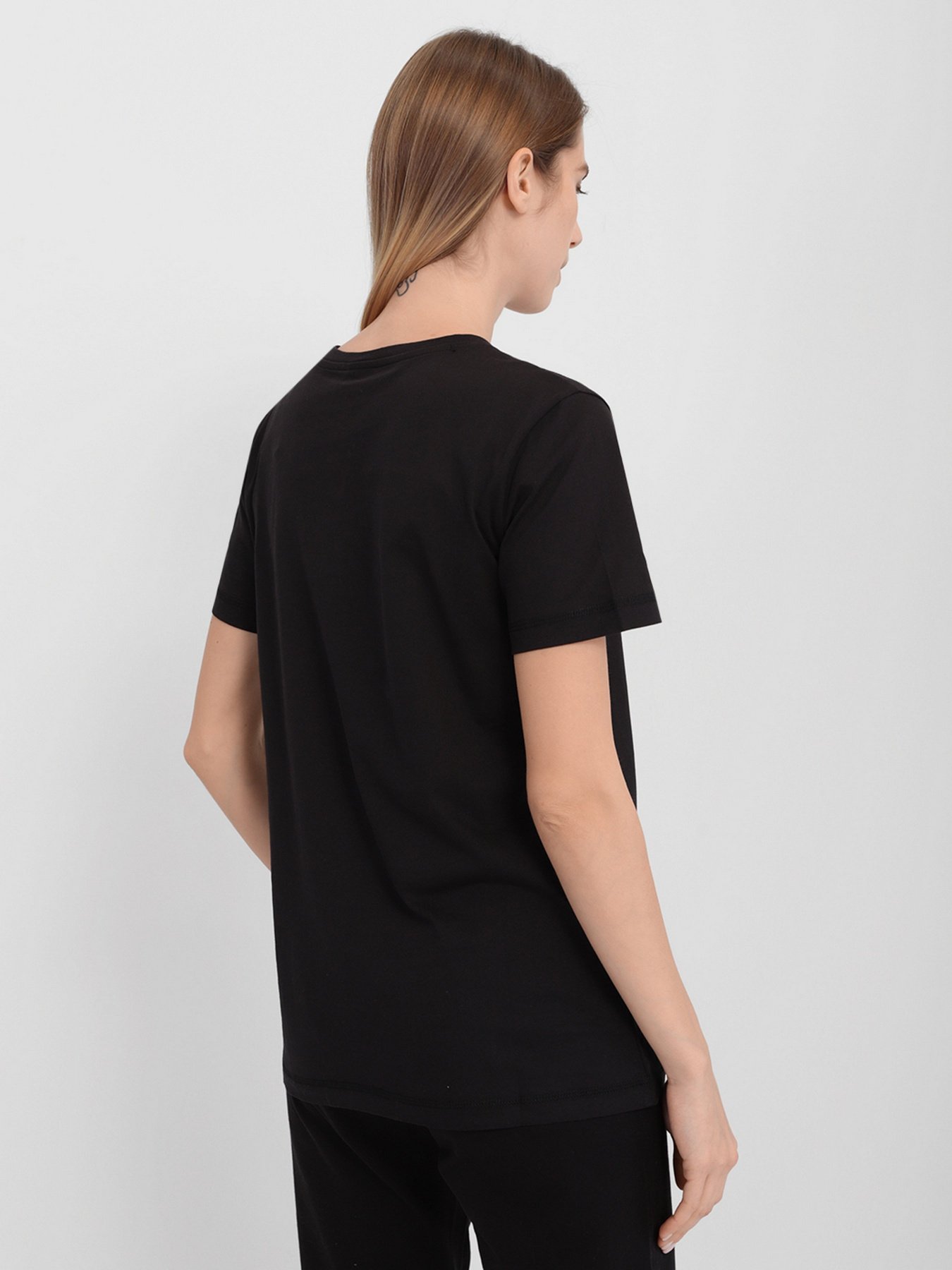 Футболки и поло Champion CREWNECK T-SHIRT модель cha113223-NBK Фото