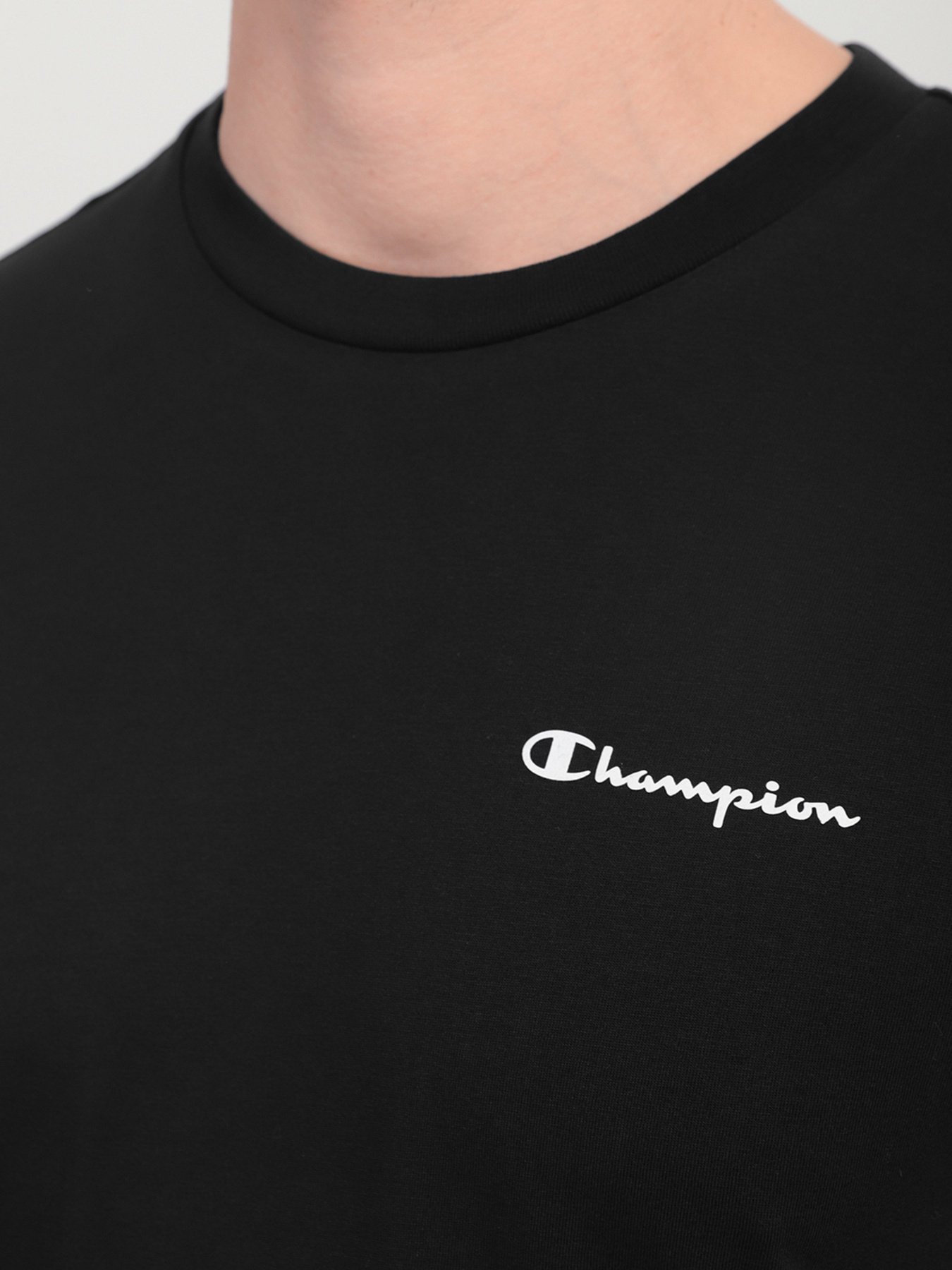 Футболки и поло Champion CREWNECK T-SHIRT модель cha214755-NBK Фото