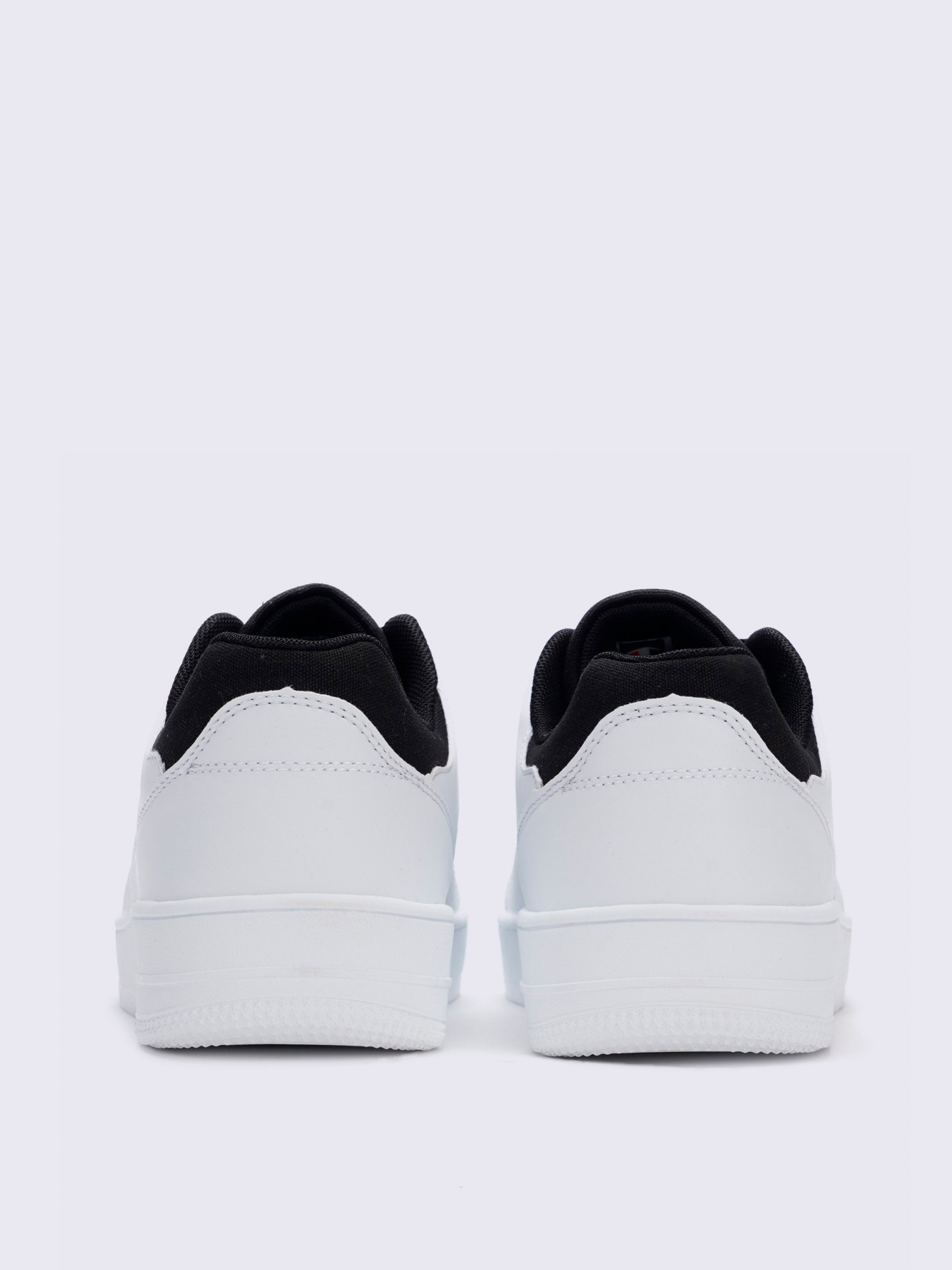 Кеды низкие Champion модель chaS21430-WHT/NBK Фото