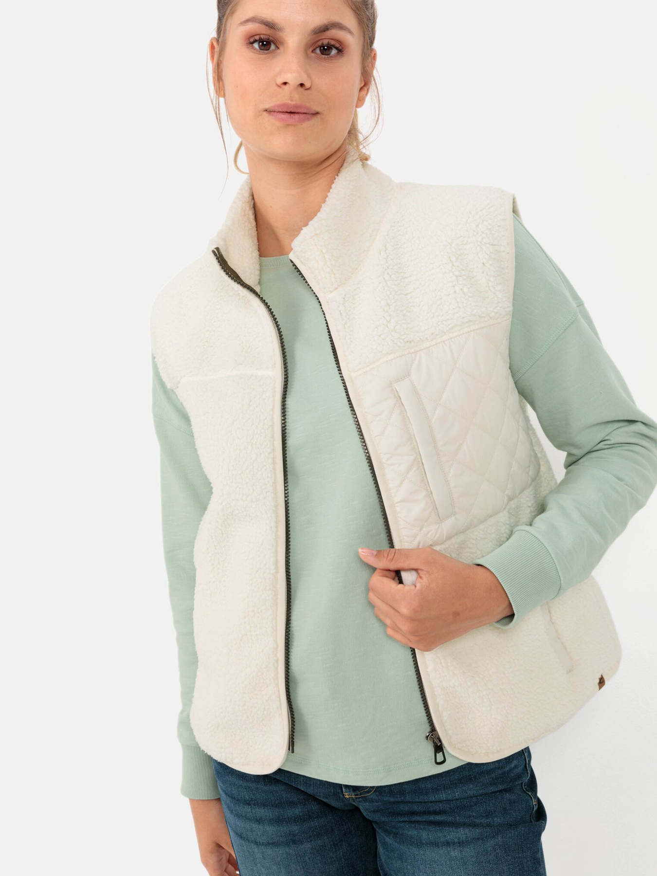 Жилет с утеплителем Camel Active модель 309399-2F71-01 Білий Фото