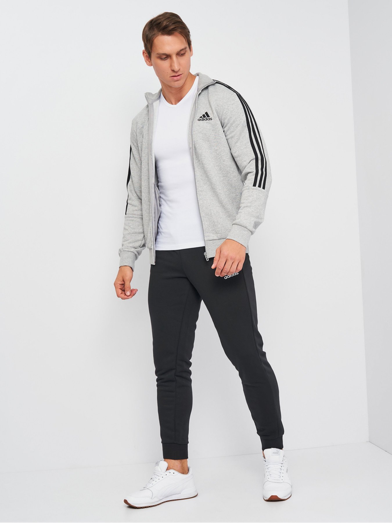 Спортивный костюм Adidas Essentials 3-Stripes модель GK9975 Спортивный костюм Adidas Essentials 3-Stripes модель GK9975 Фото