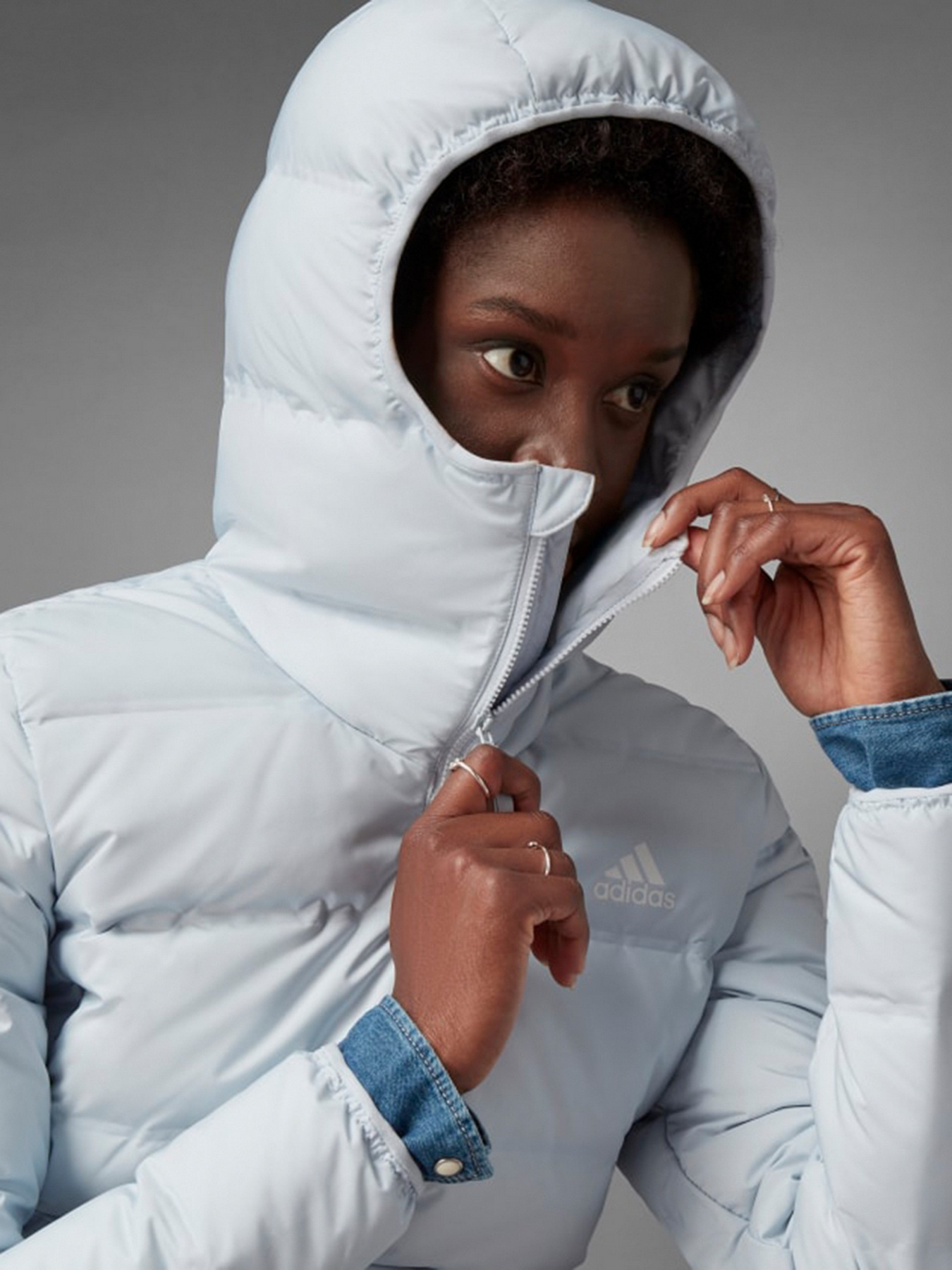 Пуховик Adidas W HELIONIC HO J модель GQ7133 Фото