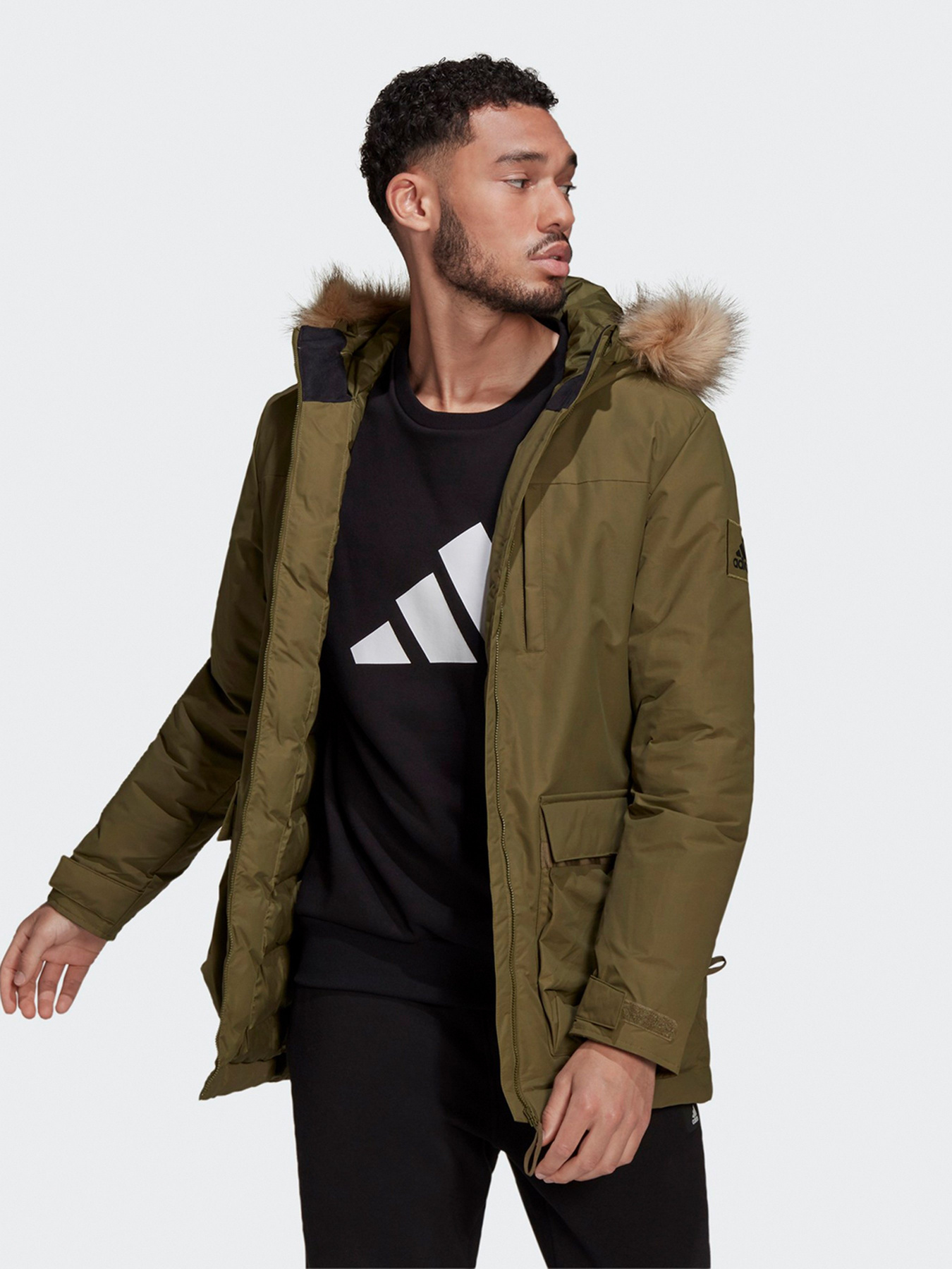 Парка Adidas UTILITAS Performance модель GT1700 Парка Adidas UTILITAS Performance модель GT1700 Фото