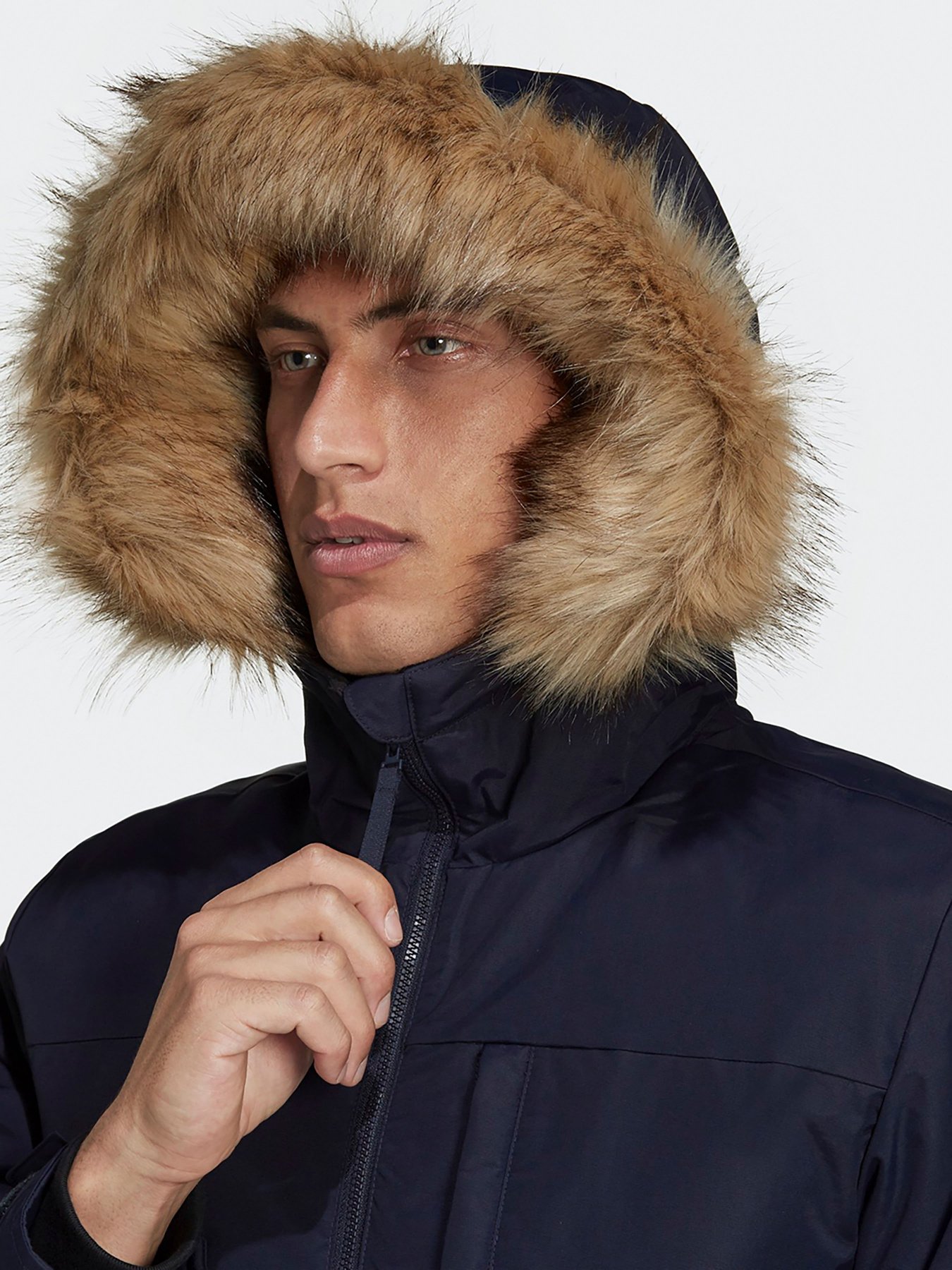 Парка Adidas UTILITAS Performance модель GT1701 Парка Adidas UTILITAS Performance модель GT1701 Фото