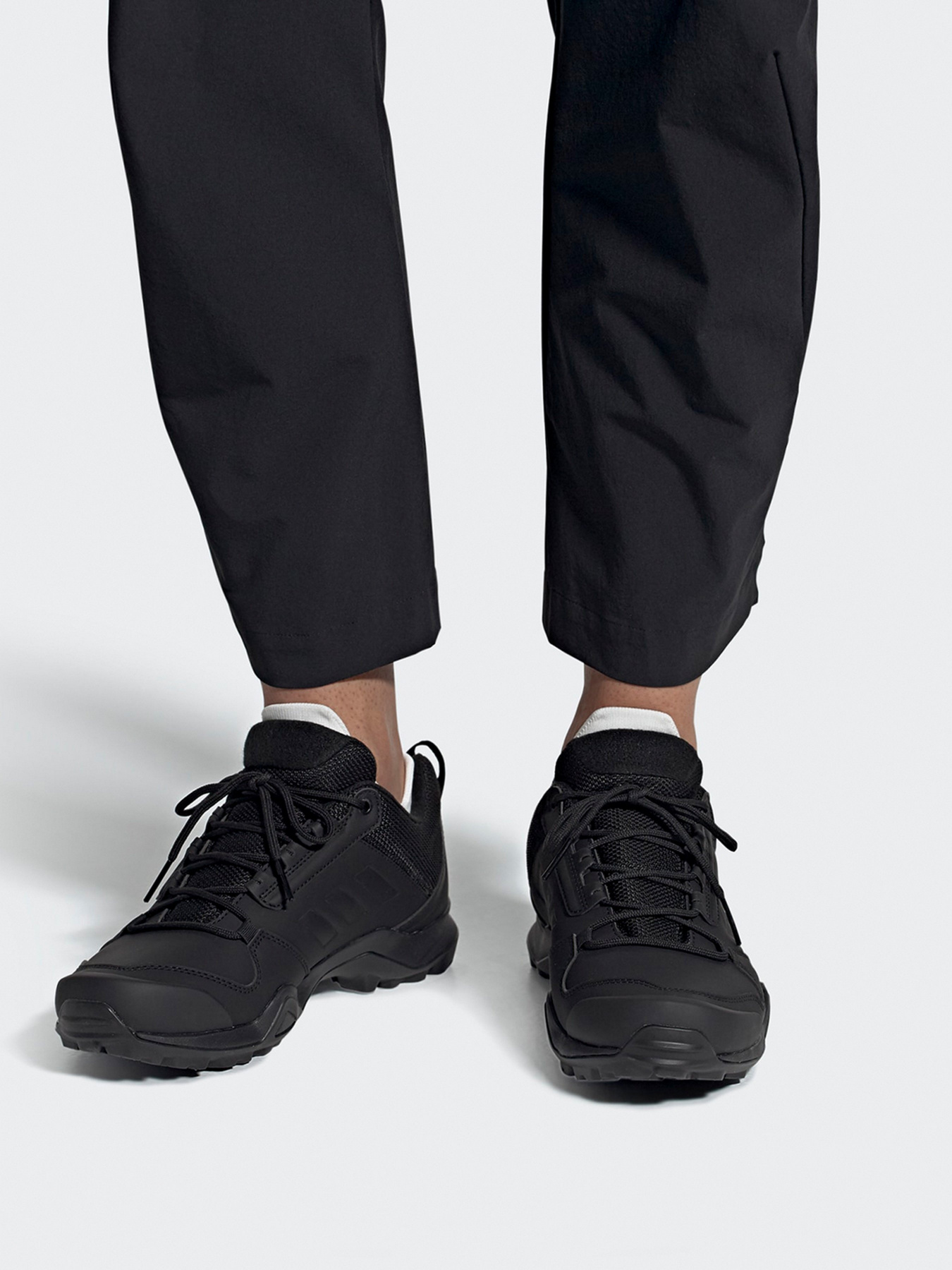 Кеди низькі Adidas TERREX AX3 BETA C.R модель G26523 Фото