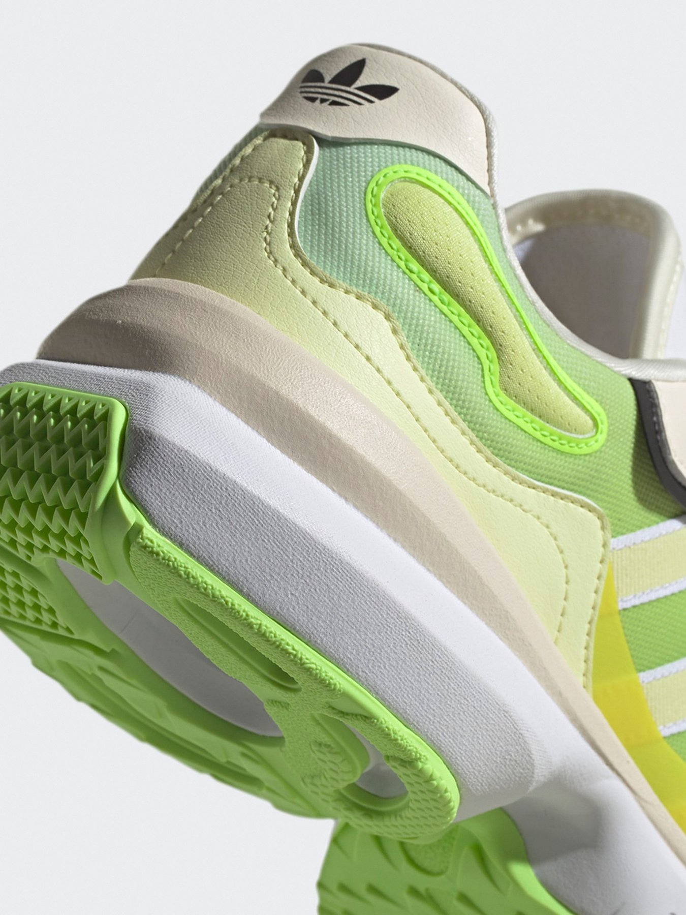 Кросівки повсякденні Adidas Zentic Originals модель GZ6983 Кросівки повсякденні Adidas Zentic Originals модель GZ6983 Фото