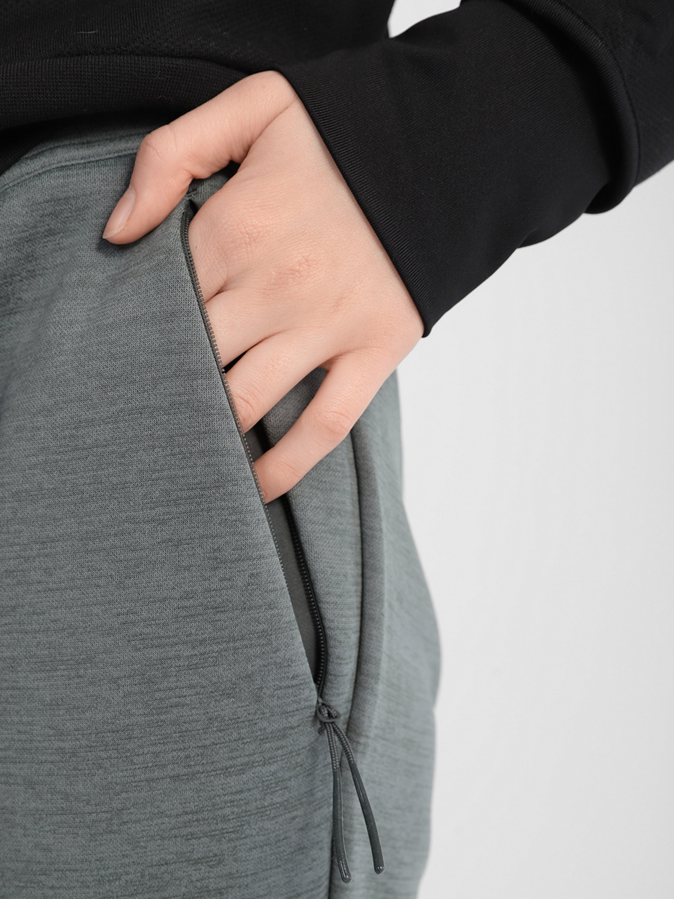 Штаны спортивные Adidas Z.N.E. модель DY9340 Фото