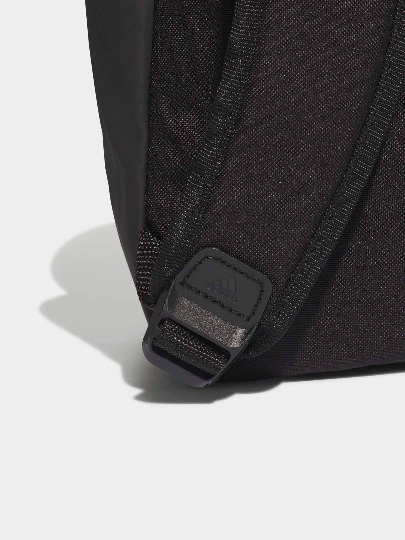 Рюкзаки Adidas Classic Badge Of Sport 3-Stripes модель H34804 Фото