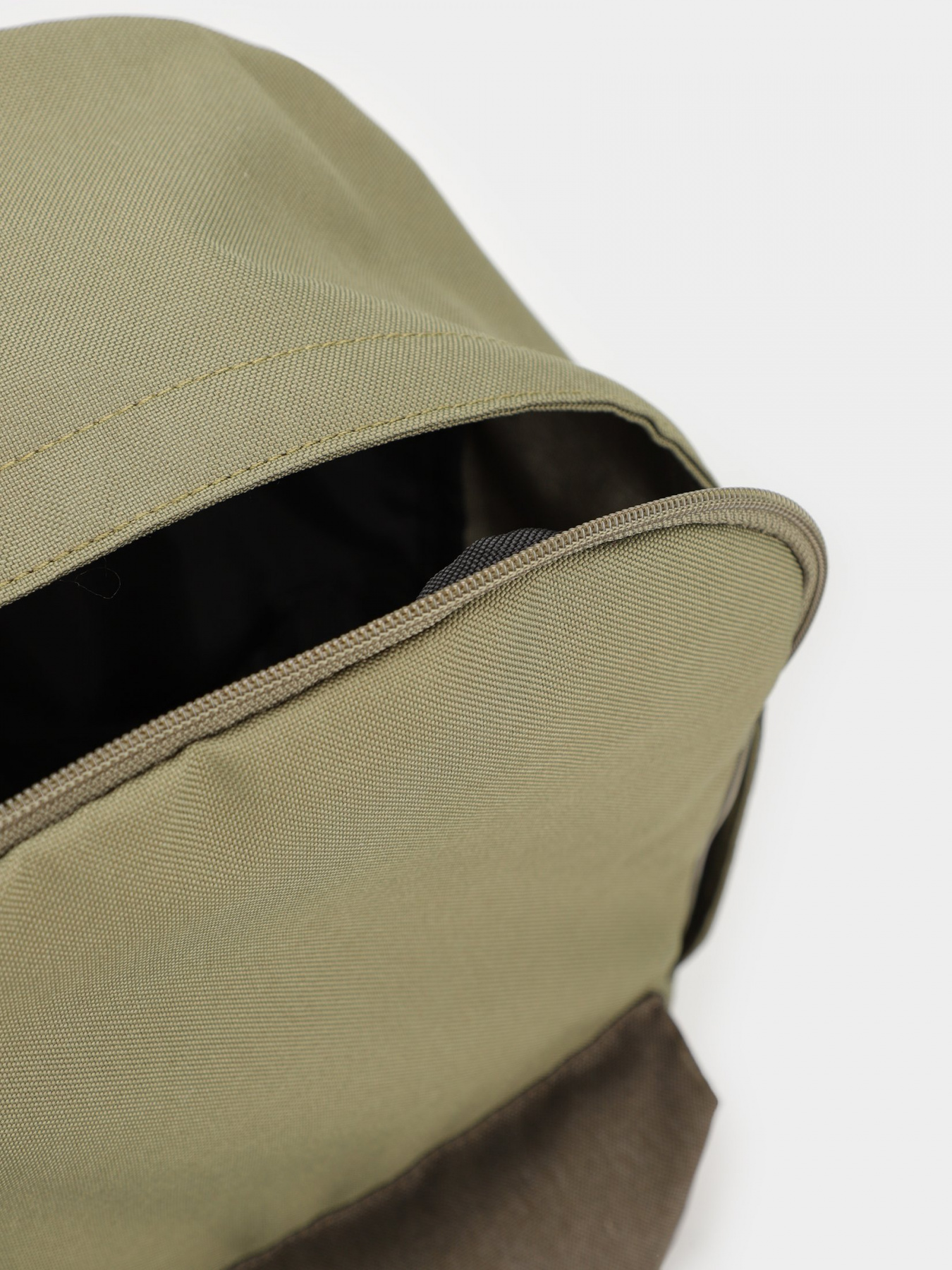 Рюкзаки Adidas Сlassic модель HC7244 Рюкзаки Adidas Сlassic модель HC7244 Фото