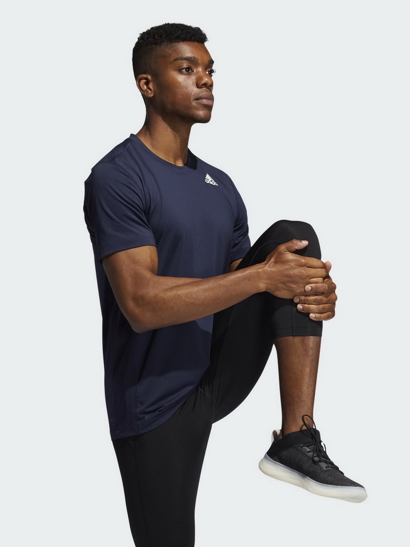 Футболка спортивная Adidas Techfit 3-Stripes модель GL9881 Фото