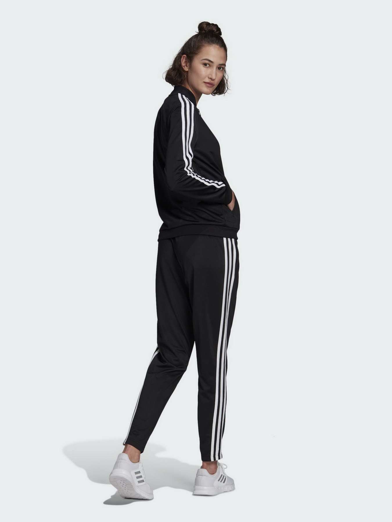 Спортивный костюм Adidas Essentials 3-Stripes модель GM5534 Фото
