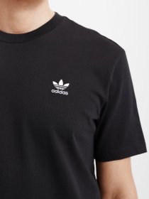 Футболка спортивная Adidas ADICOLOR CLASSICS TREFOIL BOXY модель GN3454 Фото