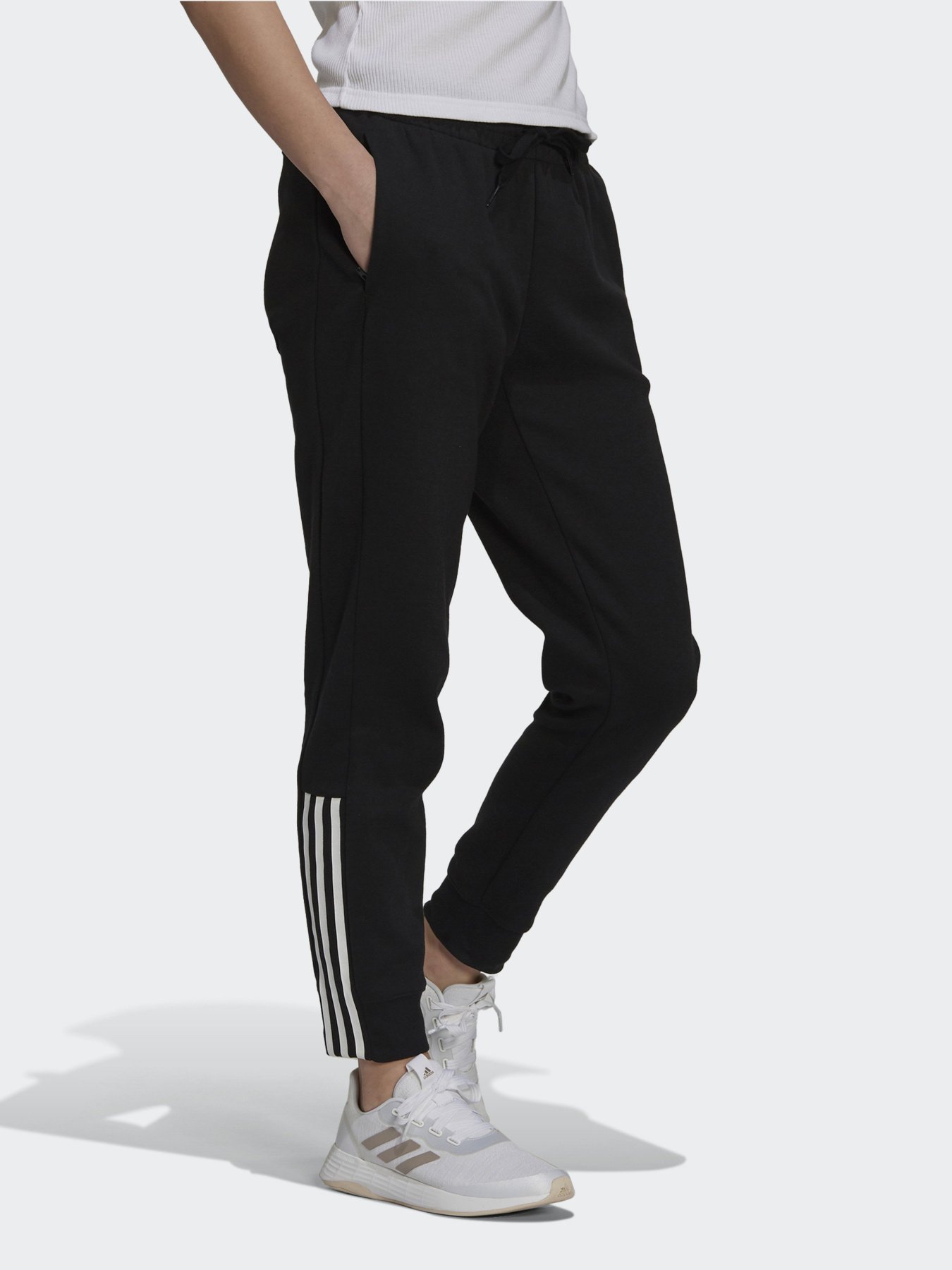 Штани спортивні Adidas ESSENTIALS 3-STRIPES модель GS1383 Фото