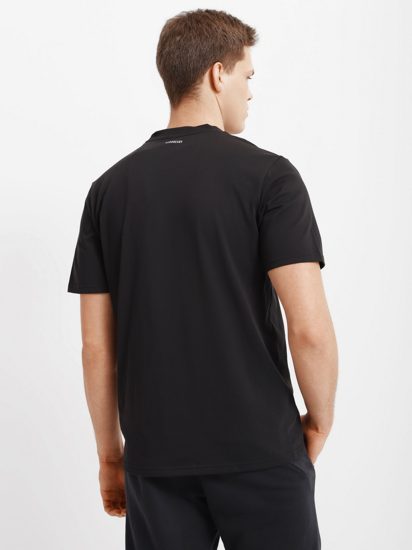 Спортивная футболка Adidas AEROREADY Graphic Performance модель HA4072 Спортивная футболка Adidas AEROREADY Graphic Performance модель HA4072 Фото