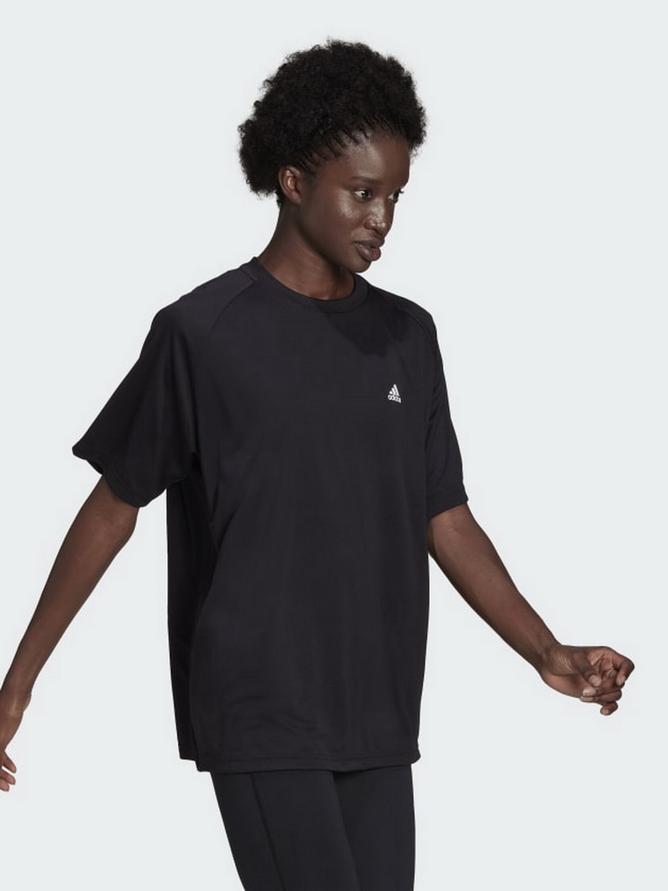 Футболка спортивная Adidas Designed To Move Studio Boyfriend модель HA6615 Фото