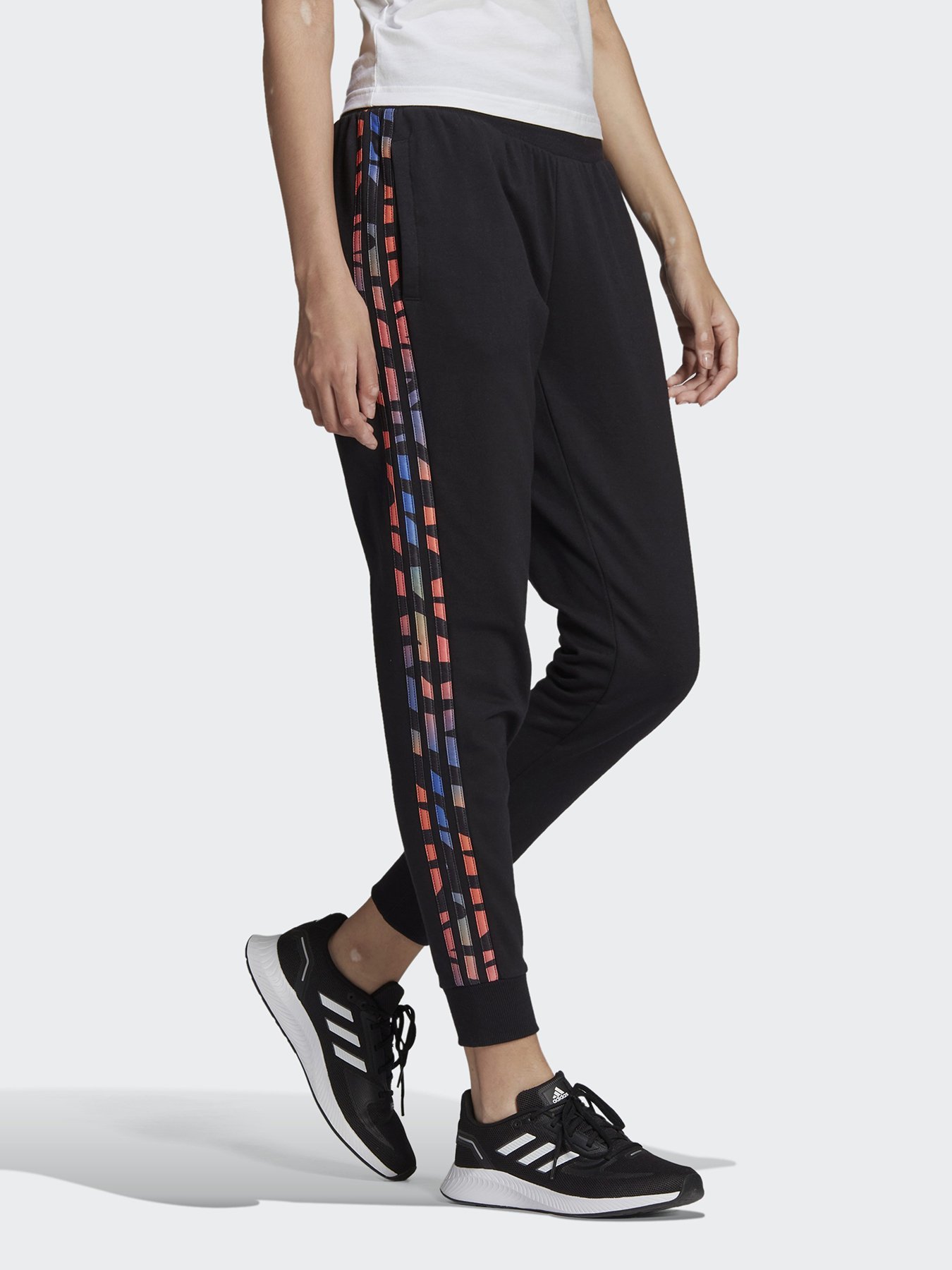 Спортивні штани Adidas Tiger Print Sportswear модель HC1898 Фото