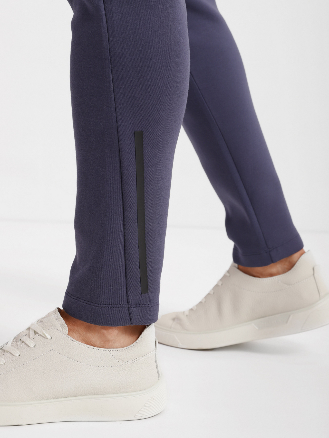 Штаны спортивные Adidas Z.N.E. Sportswear модель HC5782 Фото