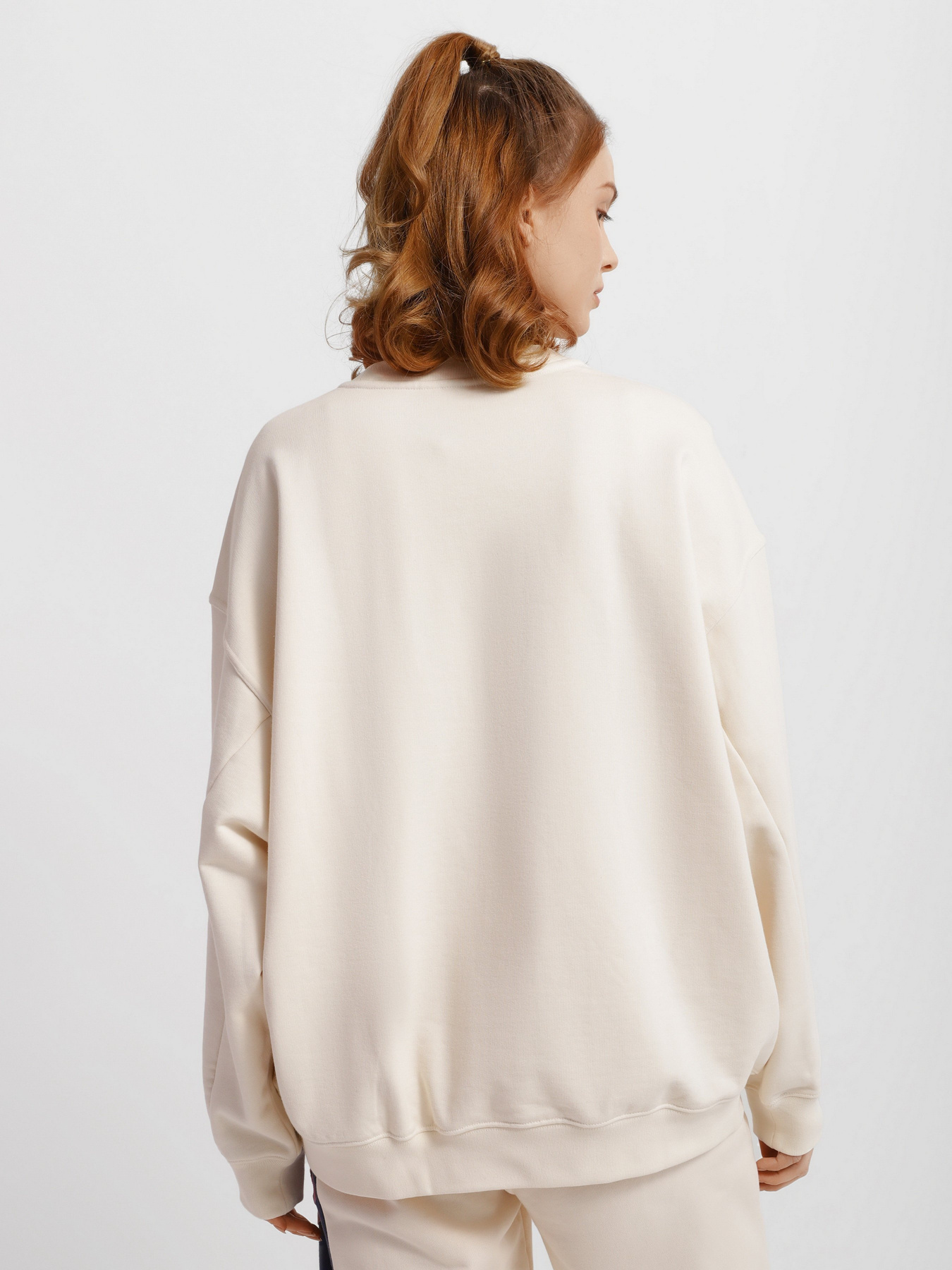 Світшот Adidas Adicolor Oversize No-Dye модель HE0377 Фото