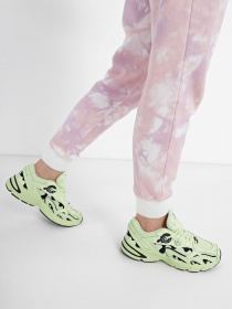 Кросівки повсякденні Adidas Astir модель GX8550 Кросівки повсякденні Adidas Astir модель GX8550 Фото