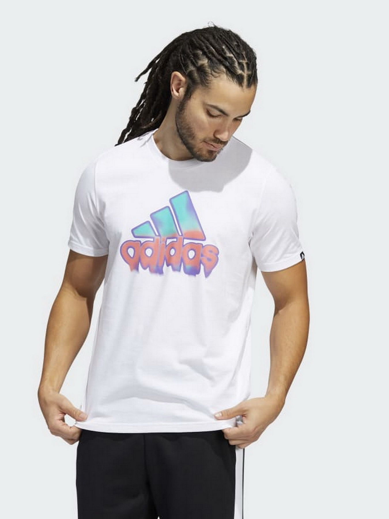 Футболка Adidas Summer Heat Badge of Sport Graphic модель HE4812 Фото