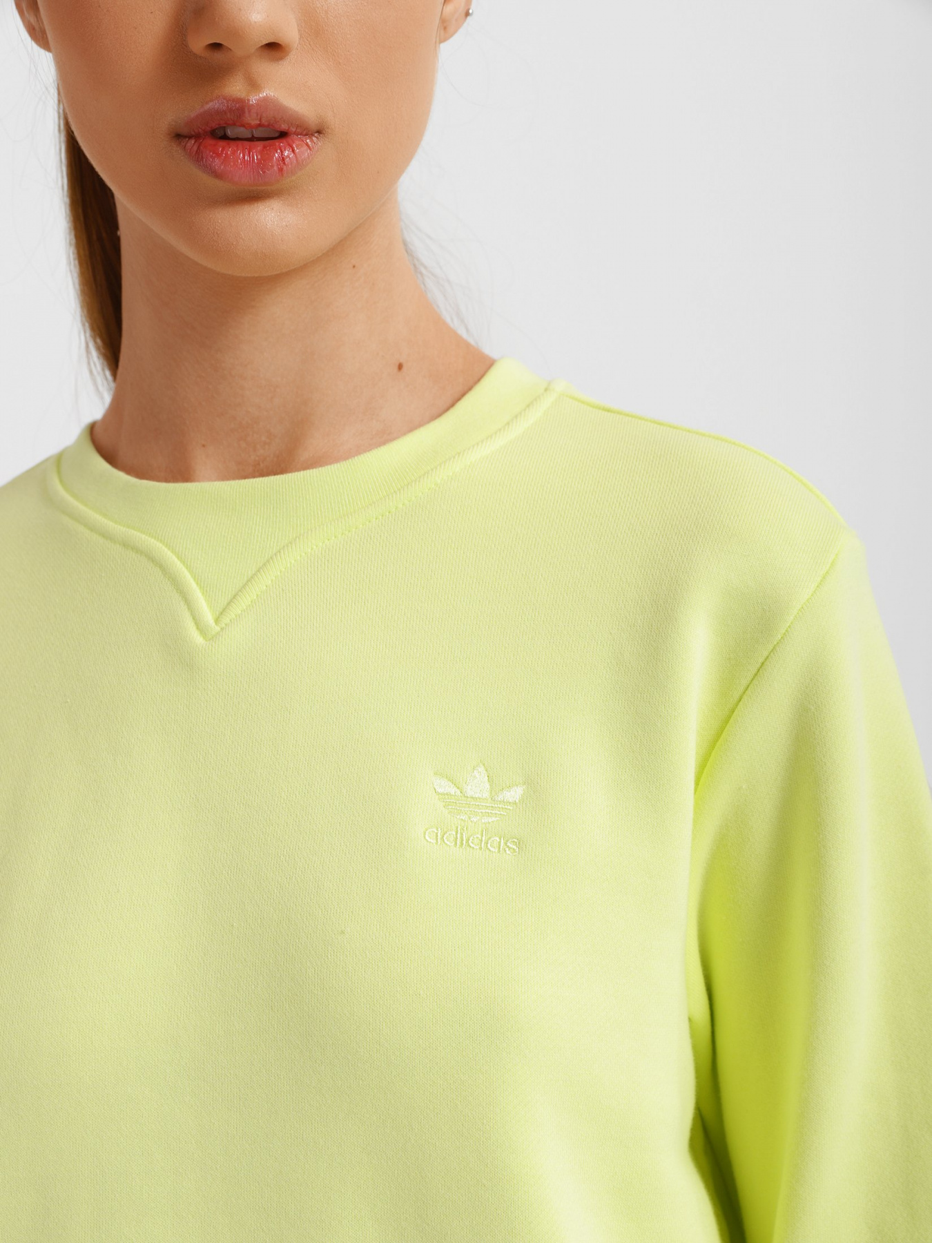 Свитшот Adidas Regular Originals модель HE6922 Фото