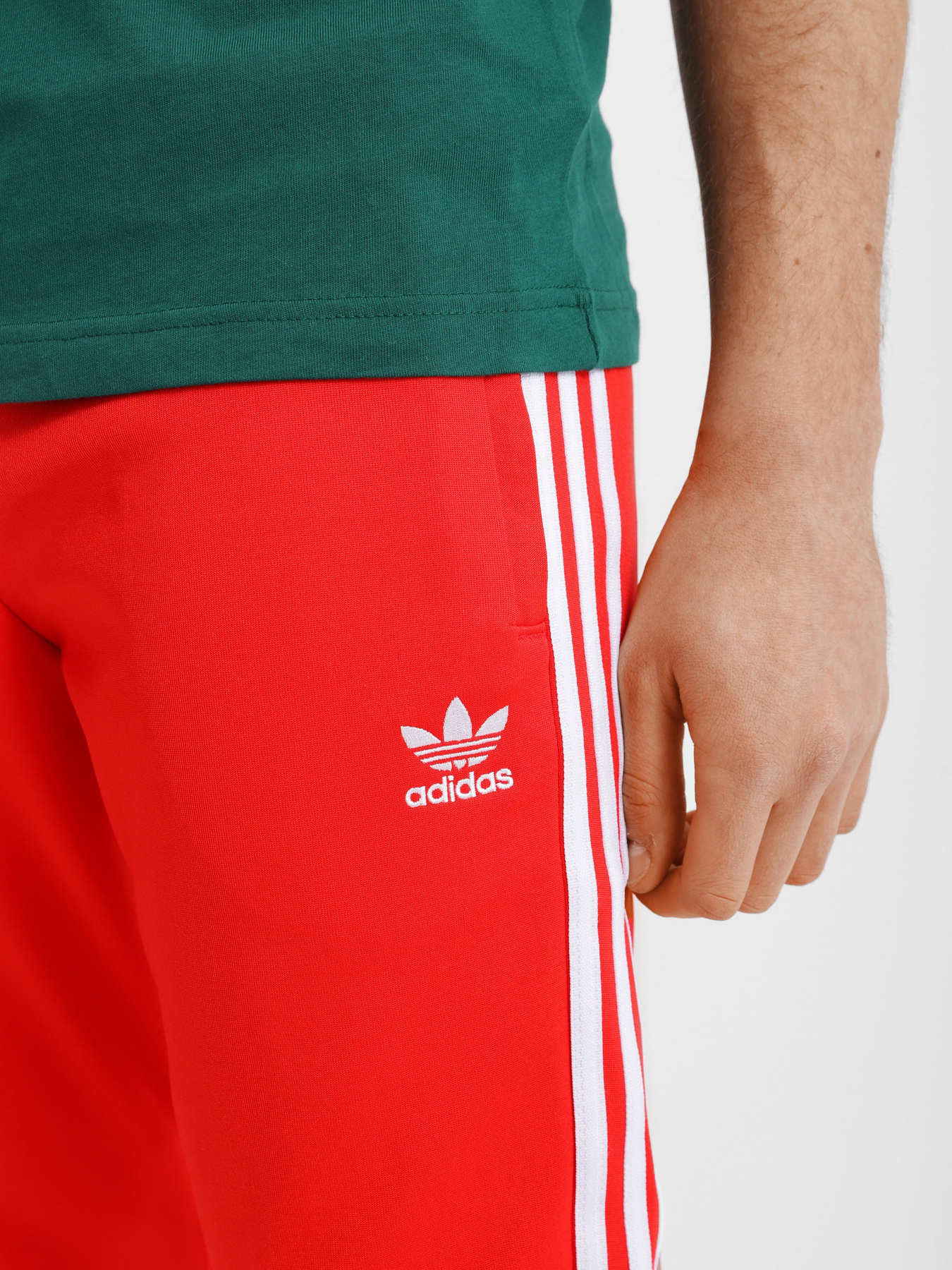 Штаны спортивные Adidas Adicolor Classics Primeblue Sst модель HF2134 Фото