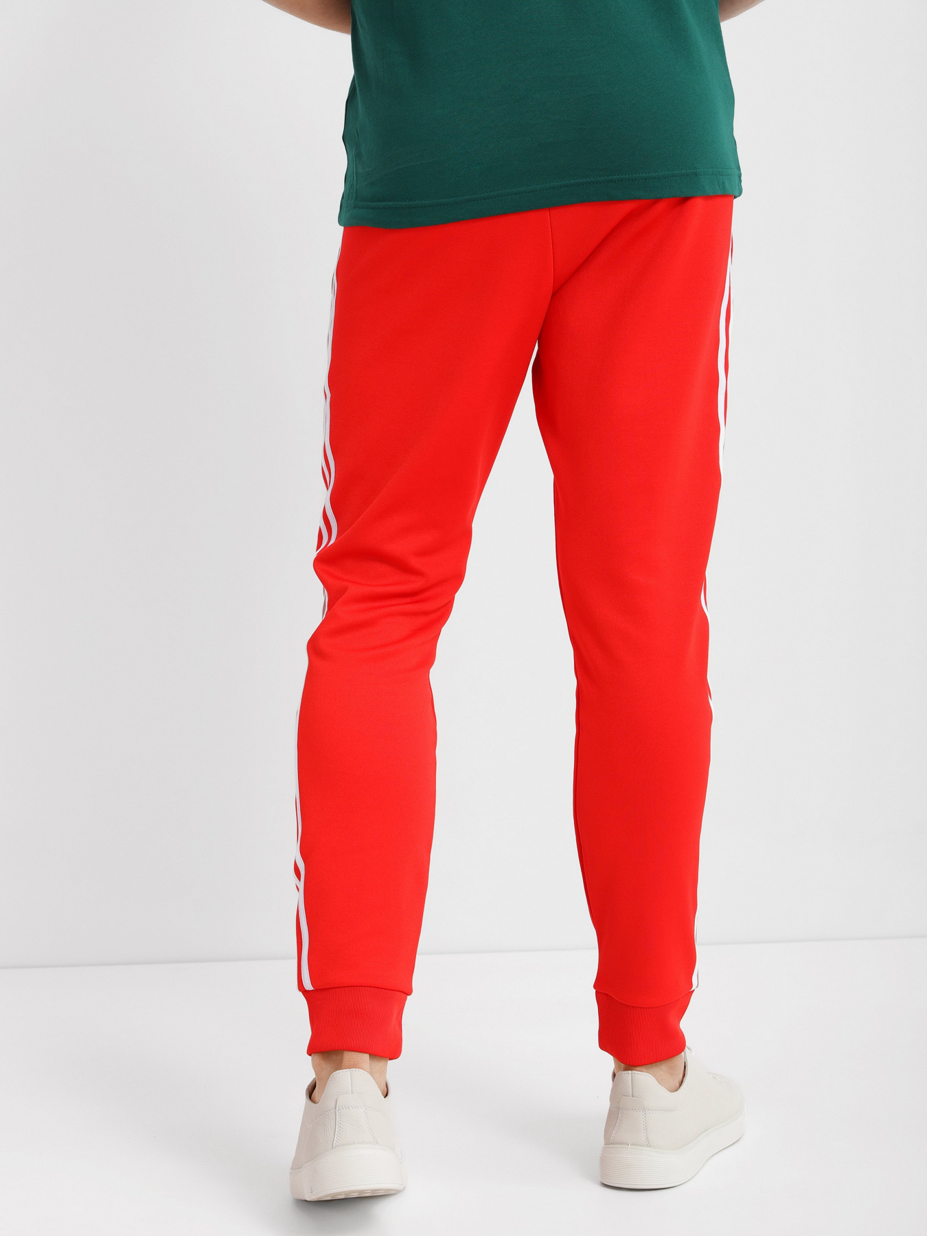 Спортивні штани Adidas Adicolor Classics Primeblue Sst модель HF2134 Фото