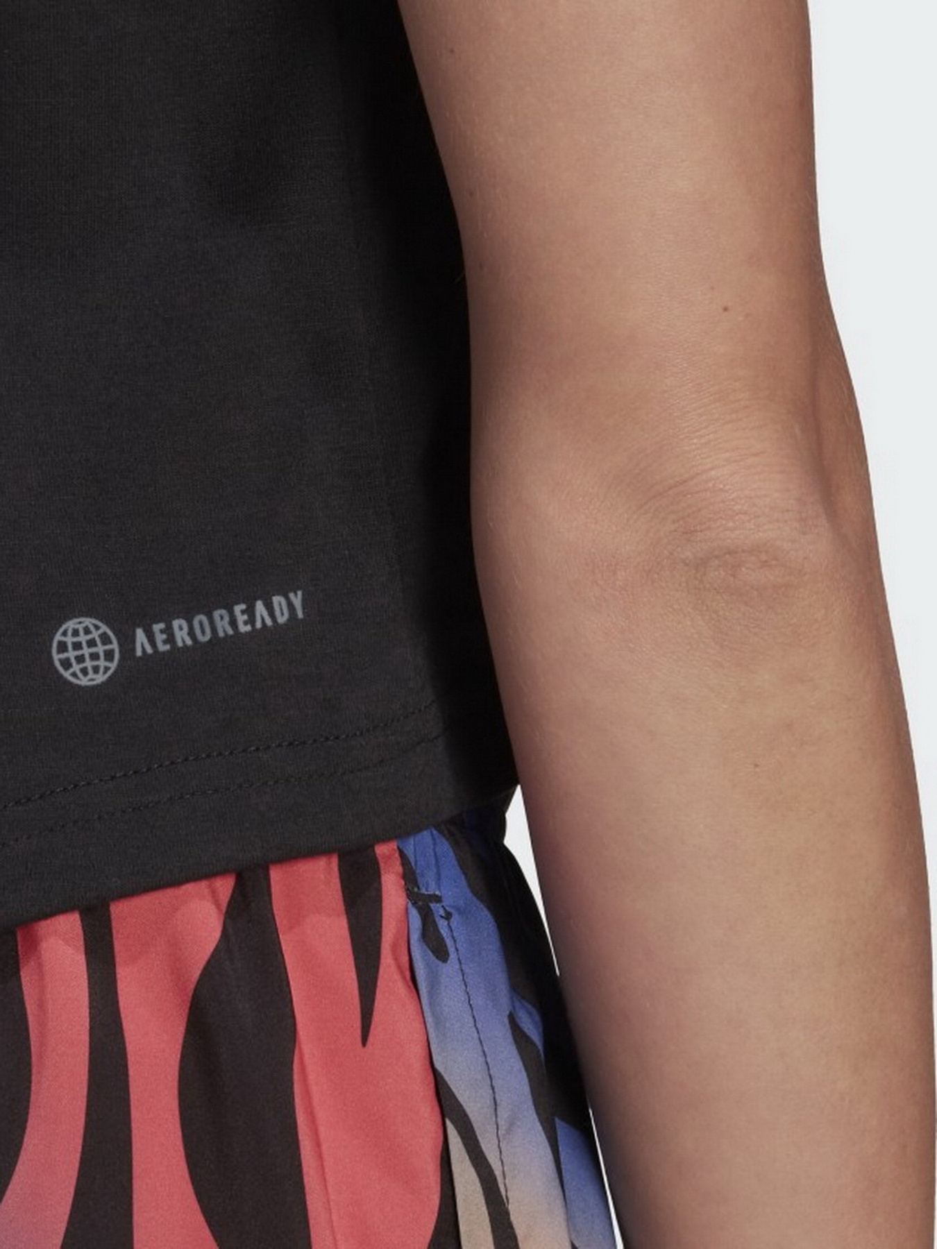 Спортивна футболка Adidas Aeroready Designed To Move модель HF4640 Фото