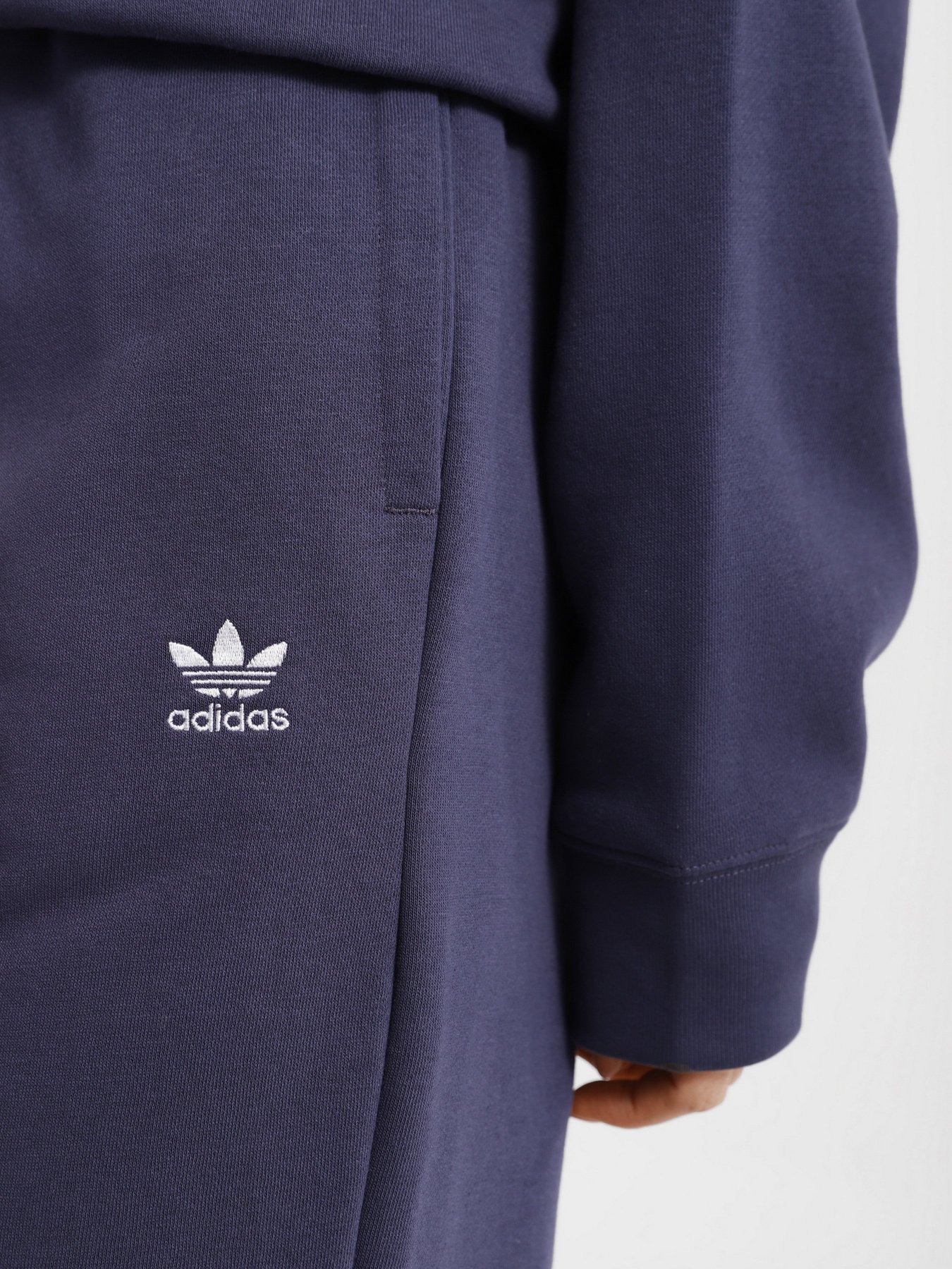 Штаны спортивные Adidas Adicolor Essentials Fleece модель HF7514 Фото