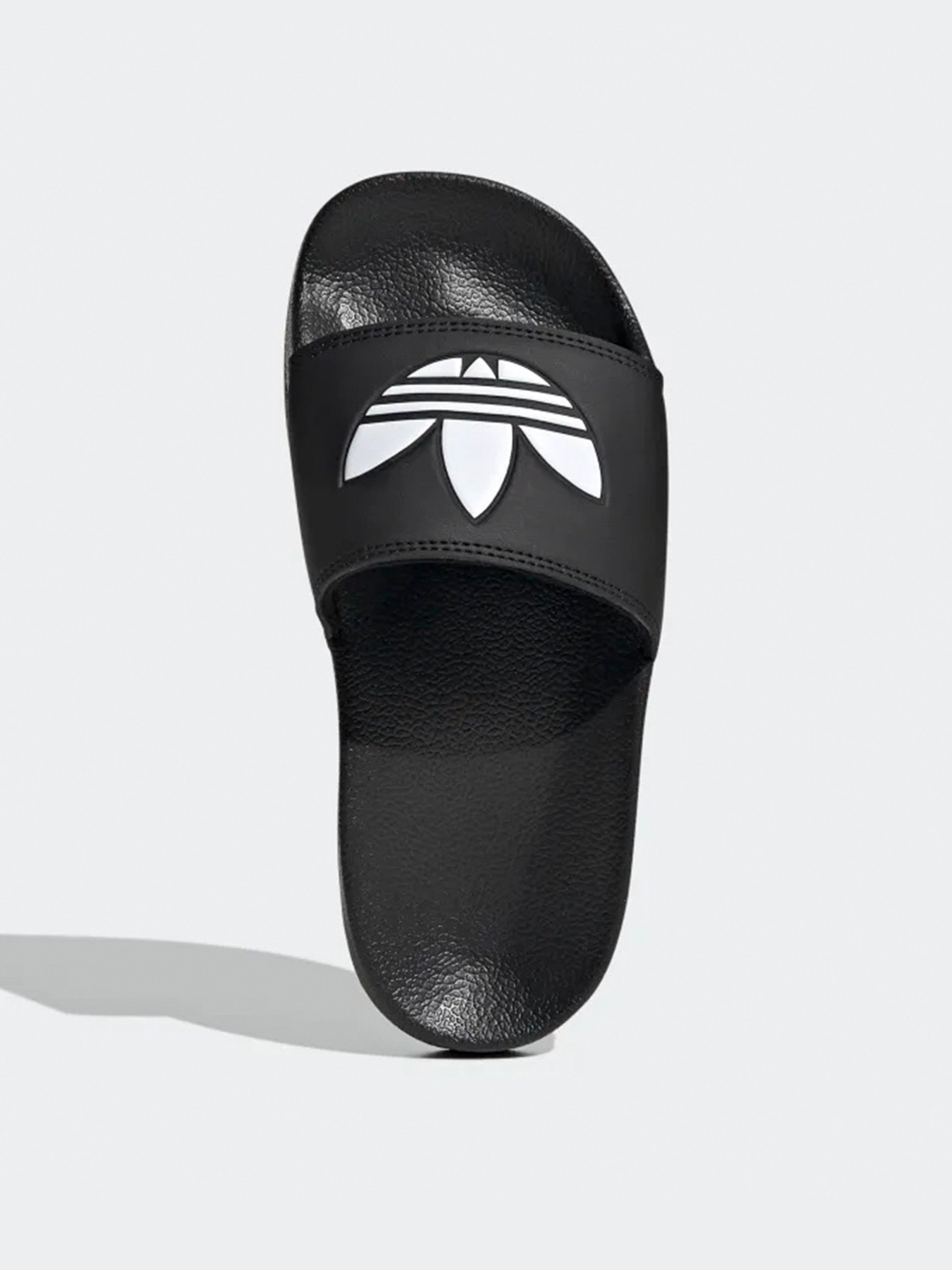 Шлёпанцы Adidas модель EG8271 Шлёпанцы Adidas модель EG8271 Фото