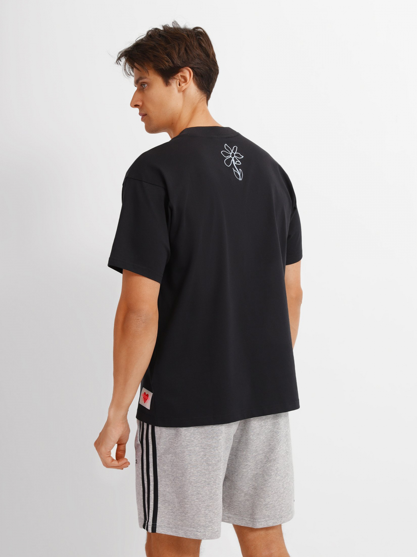 Футболка Adidas V-Day Originals модель HI6015 Фото