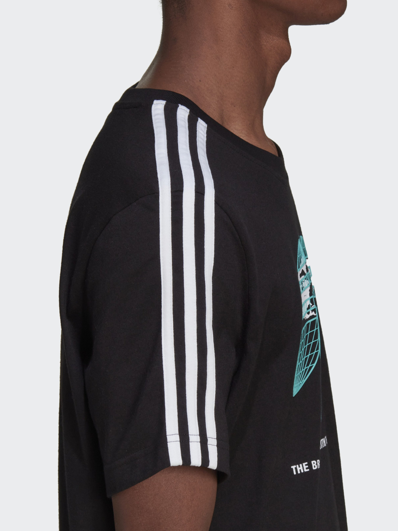 Футболки и поло Adidas Graphics United модель HF4906 Футболки и поло Adidas Graphics United модель HF4906 Фото
