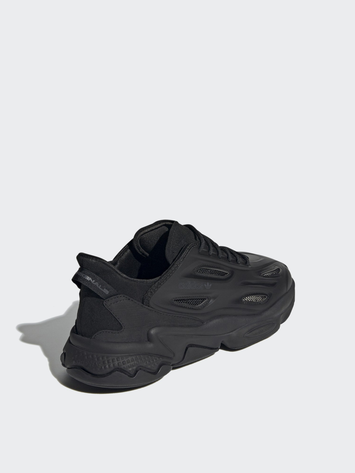 Кроссовки повседневные Adidas Ozweego Celox модель GZ5230 Фото