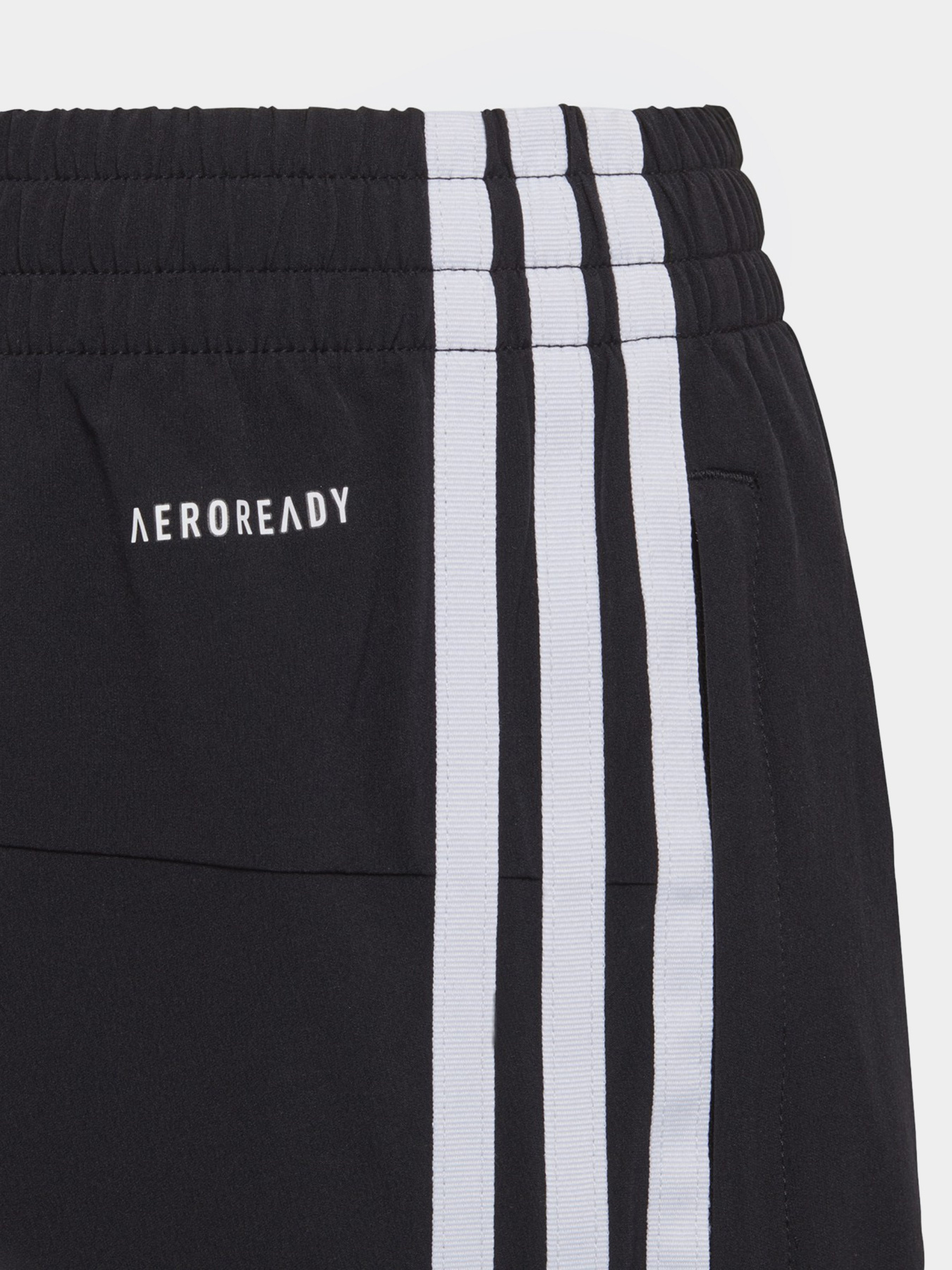 Штаны спортивные Adidas Aeroready Primegreen 3-Stripes Tapered Woven модель GT9421 Фото