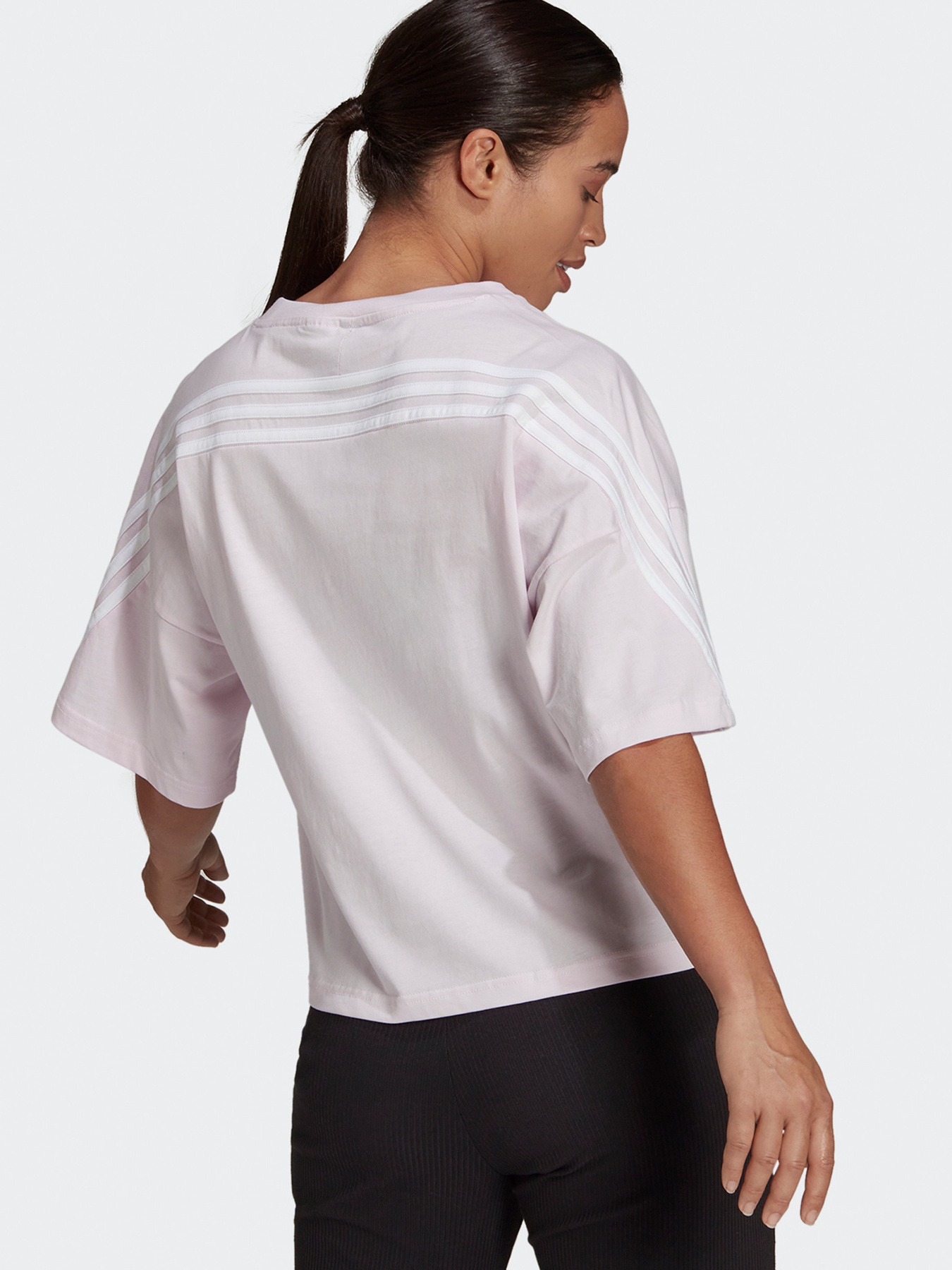 Футболка Adidas SPORTSWEAR FUTURE ICONS 3-STRIPES модель HE0311 Футболка Adidas SPORTSWEAR FUTURE ICONS 3-STRIPES модель HE0311 Фото