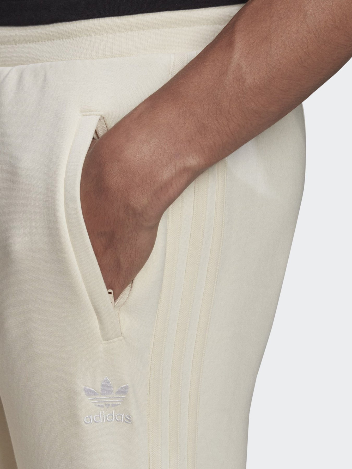 Штаны спортивные Adidas ADICOLOR 3-STRIPES NO-DYE модель GN3456 Фото