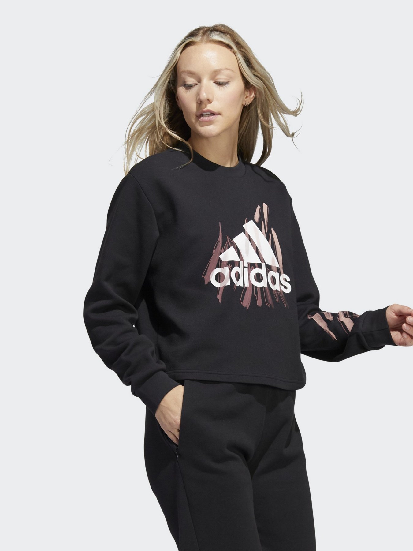 Свитшот Adidas Water Tiger Graphic модель H57416 Свитшот Adidas Water Tiger Graphic модель H57416 Фото