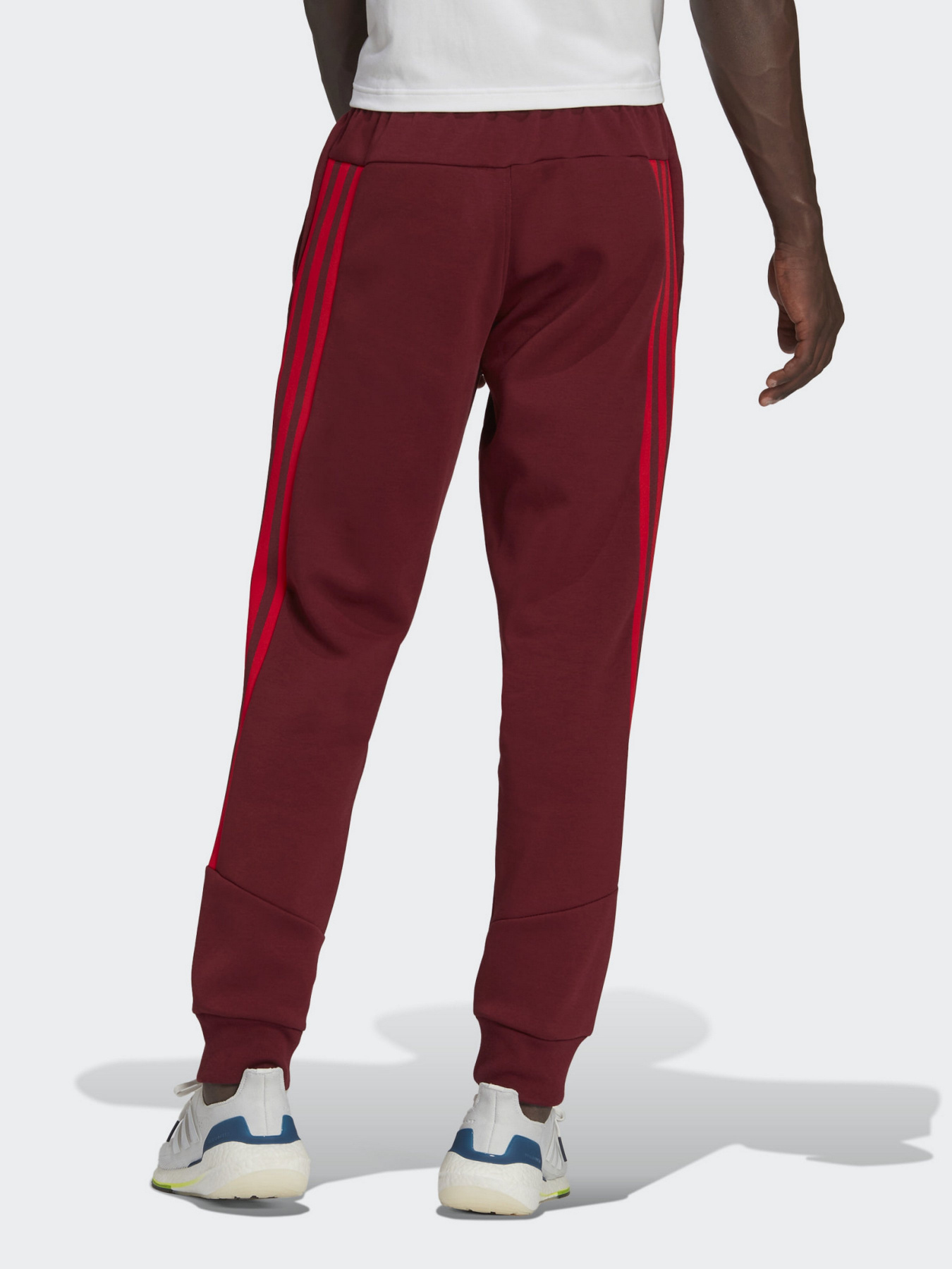 Штаны спортивные Adidas M FI 3S модель HC5262 Фото