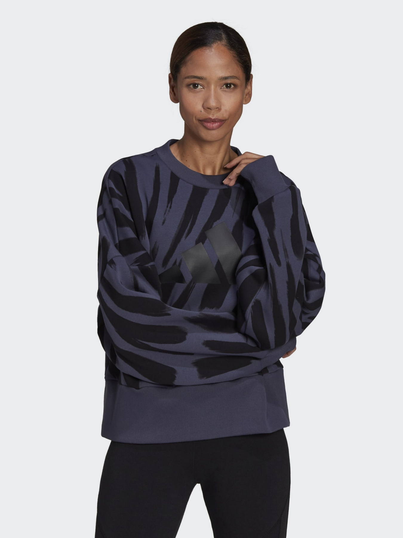 Світшот Adidas Sportswear Future Icons Feel Fierce Graphic модель HF4073 Фото