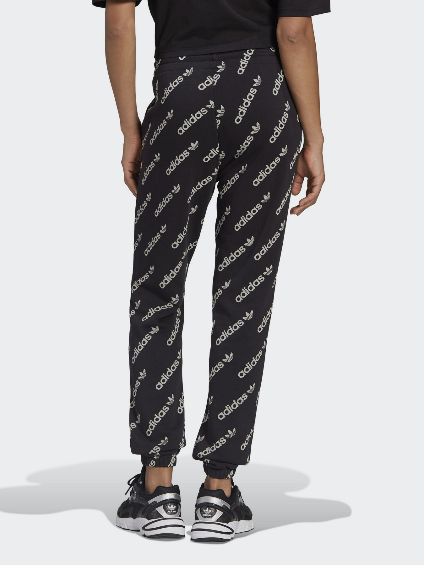 Спортивні штани Adidas Monogram модель HM4887 Спортивні штани Adidas Monogram модель HM4887 Фото