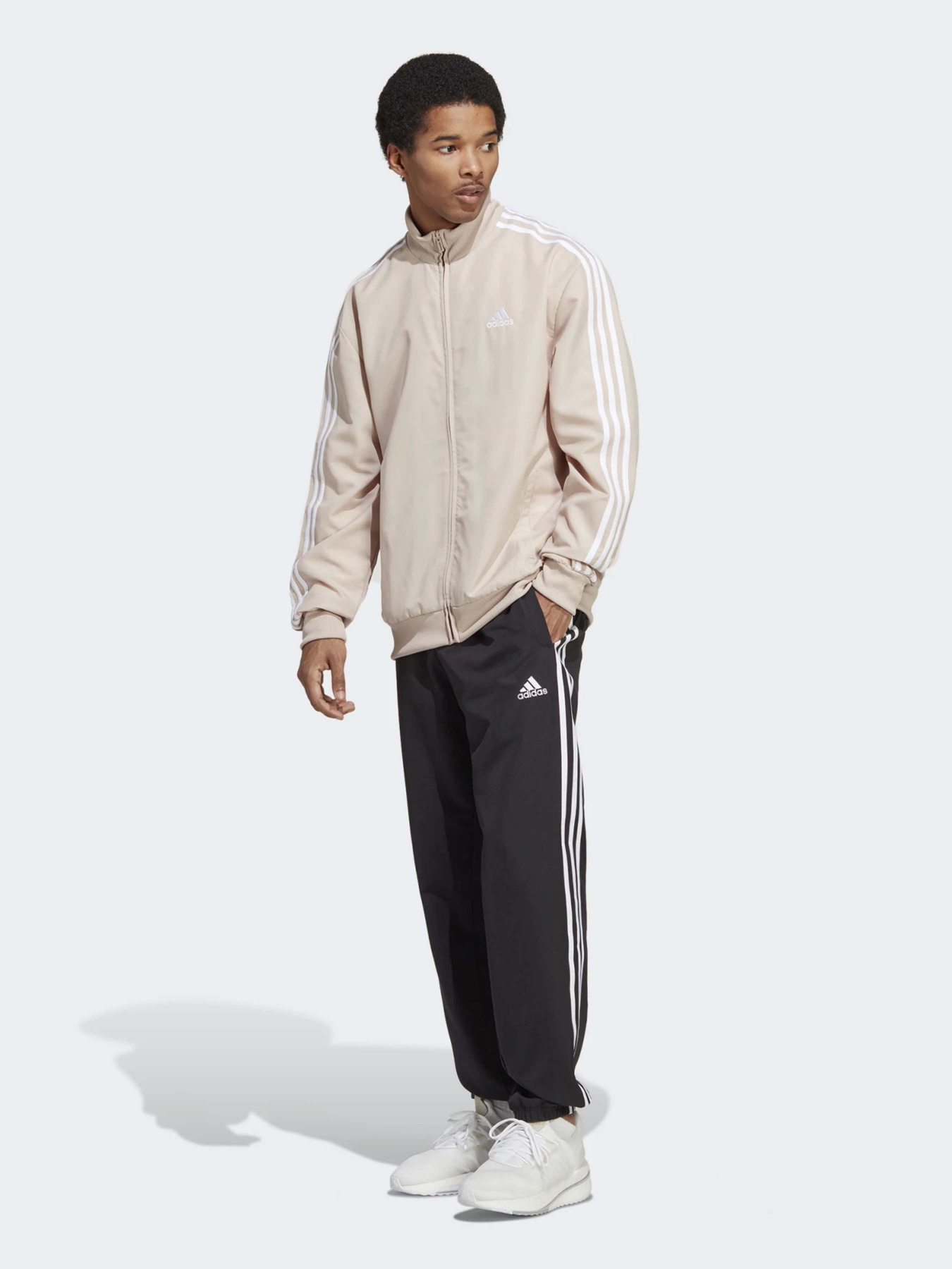 Спортивный костюм Adidas Essentials модель IC6770 Фото