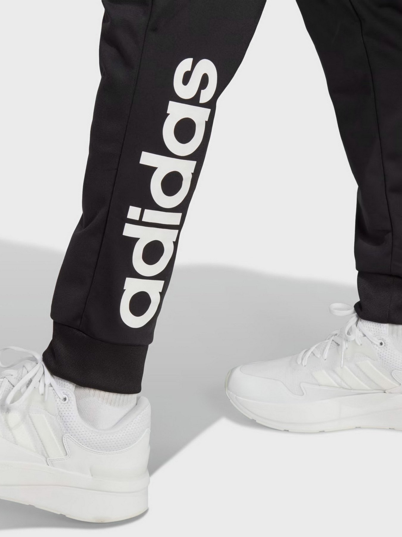 Спортивний костюм Adidas Linear Logo Tricot модель IC6775 Фото