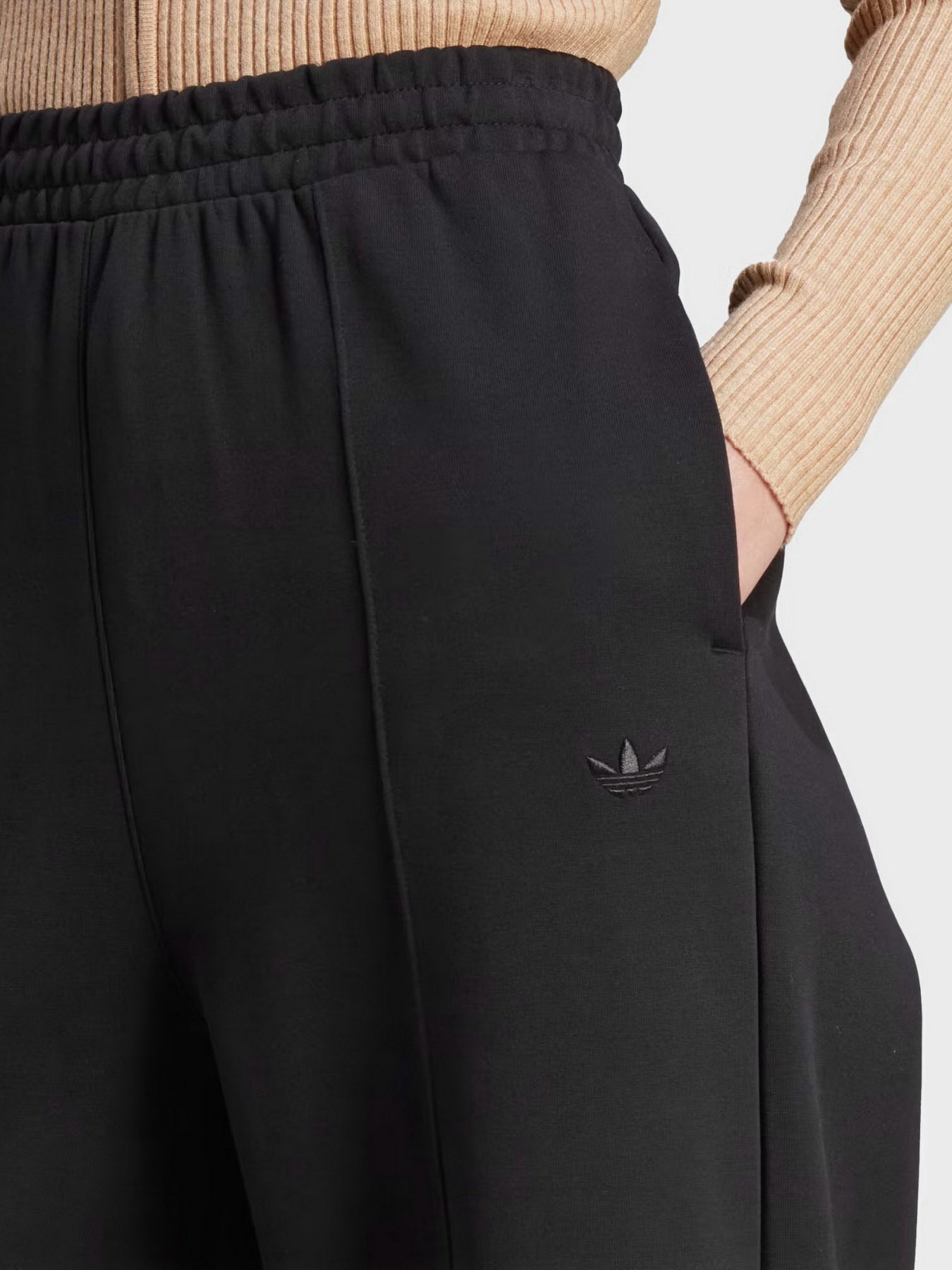 Спортивні штани Adidas Premium Essentials Wide-leg Pintuck модель II8024 Фото