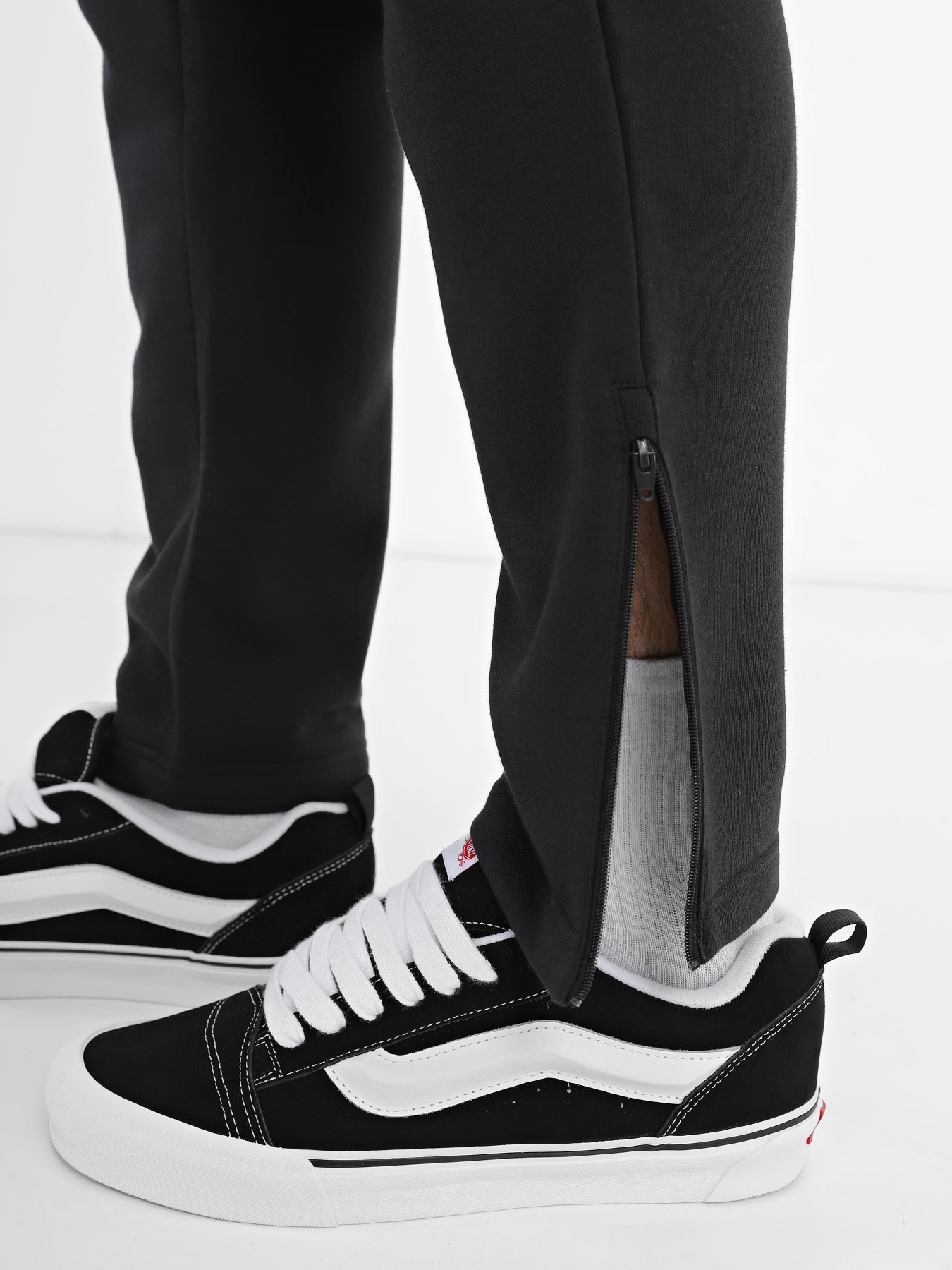 Штаны спортивные Adidas All SZN Fleece модель IB4070 Фото