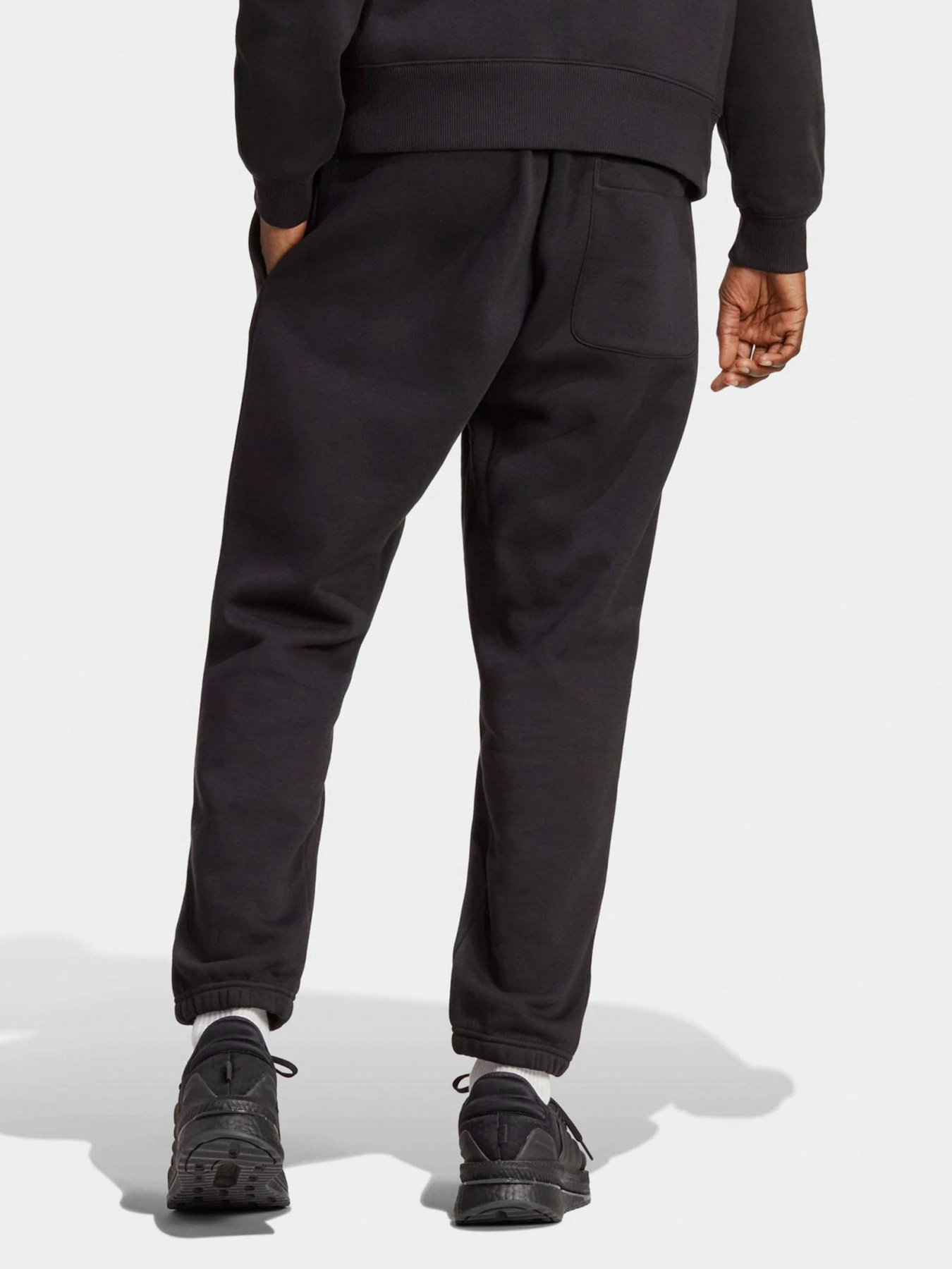 Штаны спортивные Adidas All SZN Fleece Graphic модель IC9787 Фото