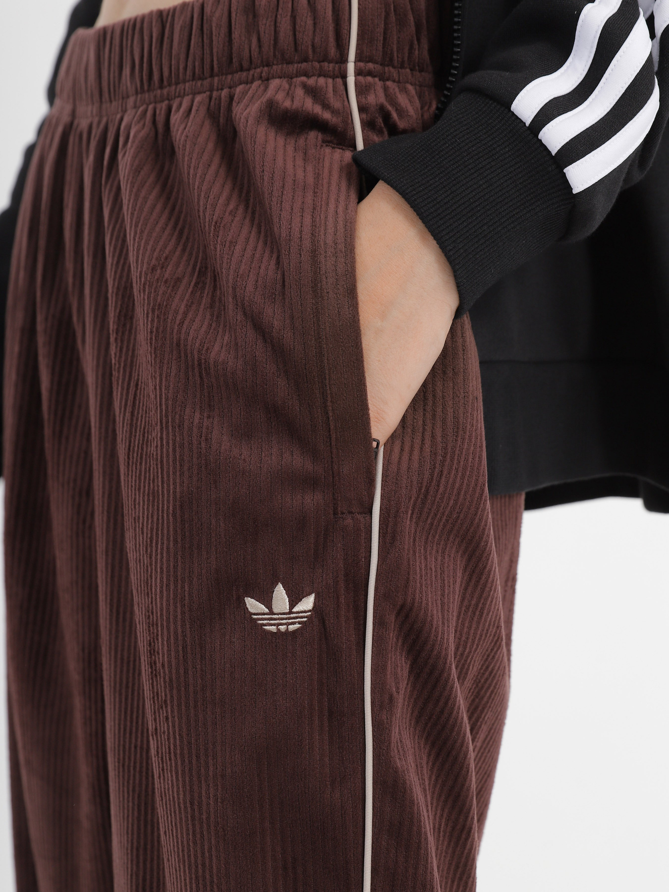 Штани спортивні Adidas Open Hem Originals модель II8083 Фото