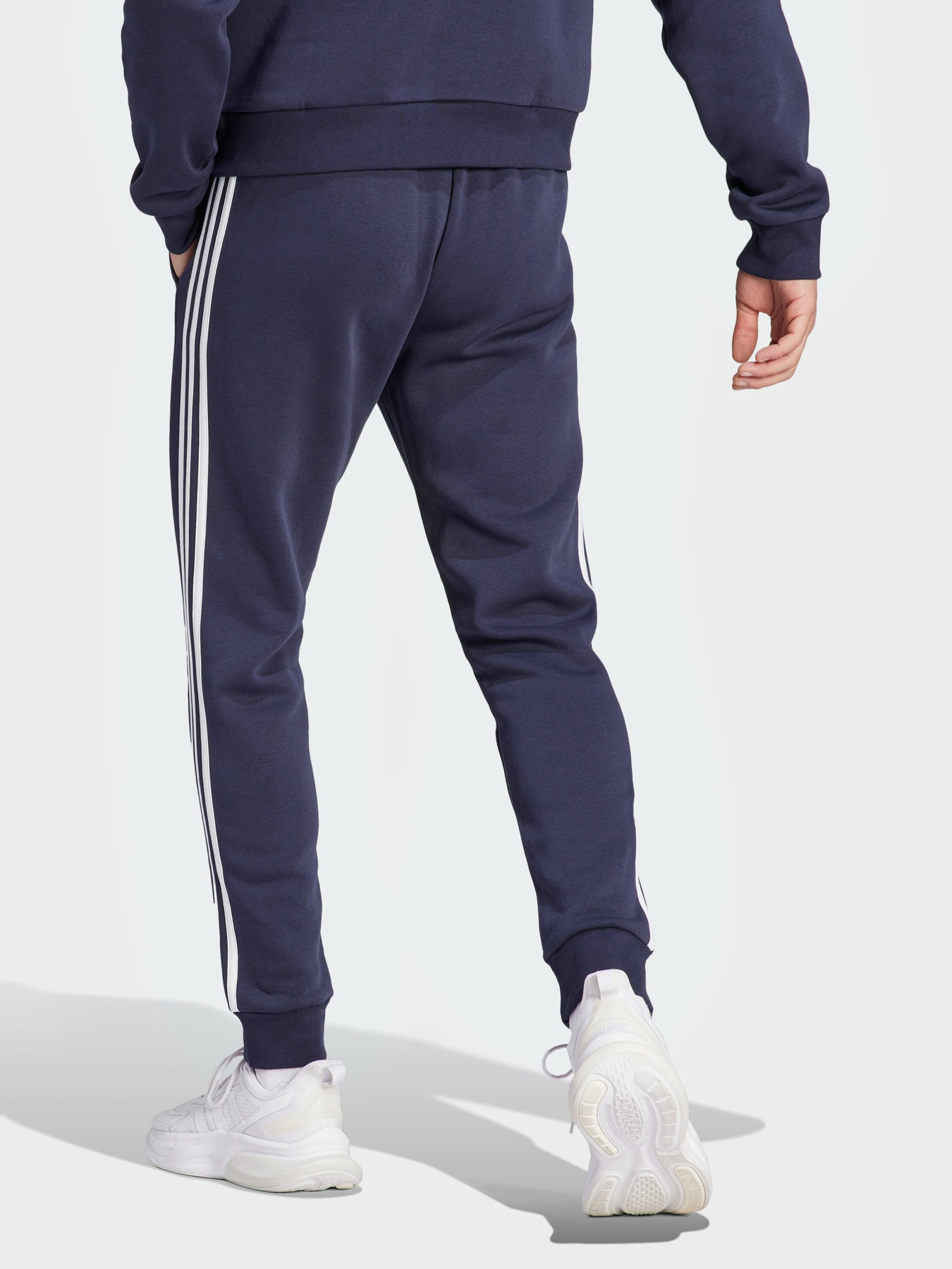 Штаны спортивные Adidas Essentials Fleece 3-Stripes Tapered Cuff модель IJ6493 Фото