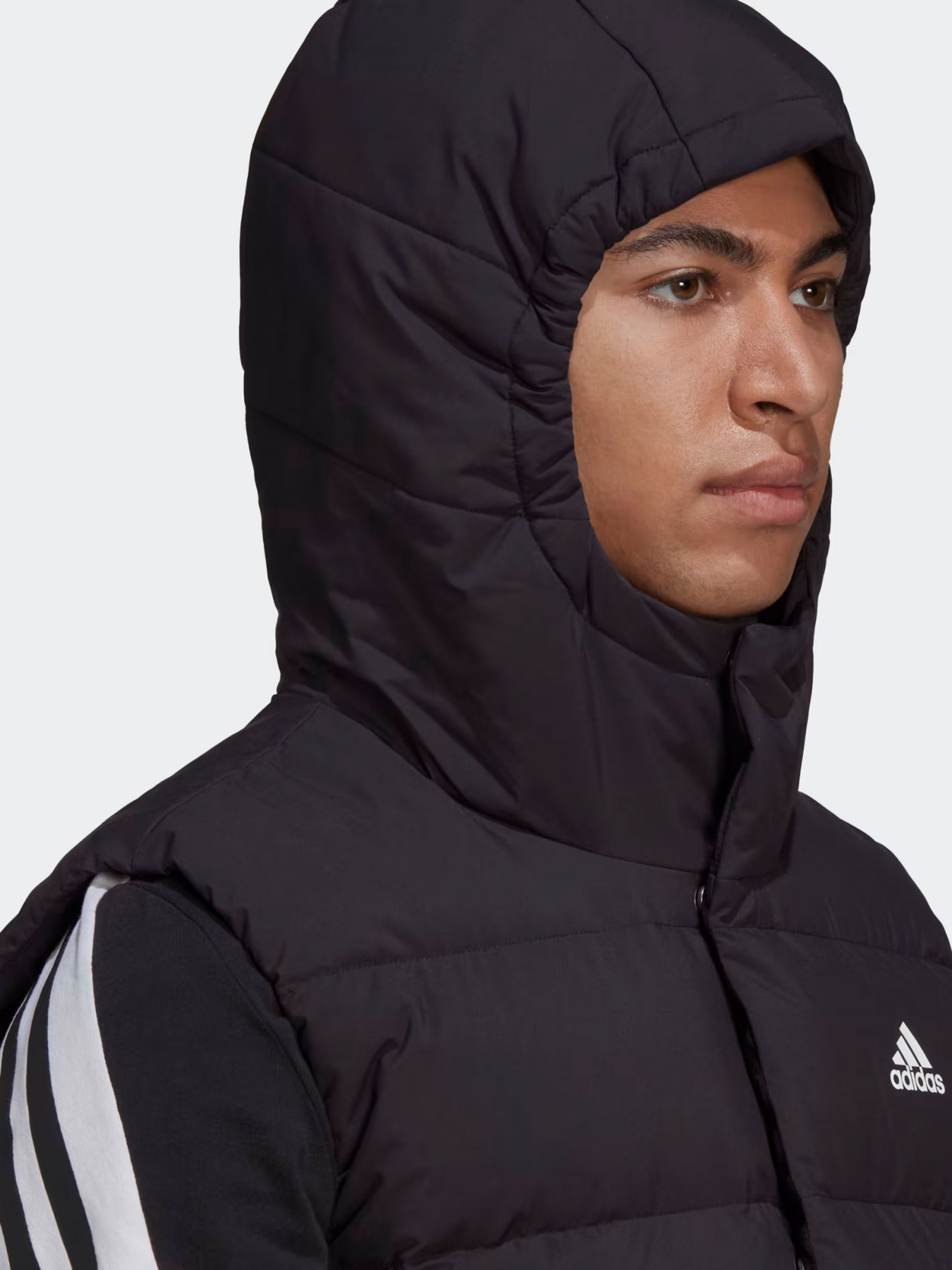 Жилет с утеплителем Adidas Helionic Hooded Down модель HG6277 Фото