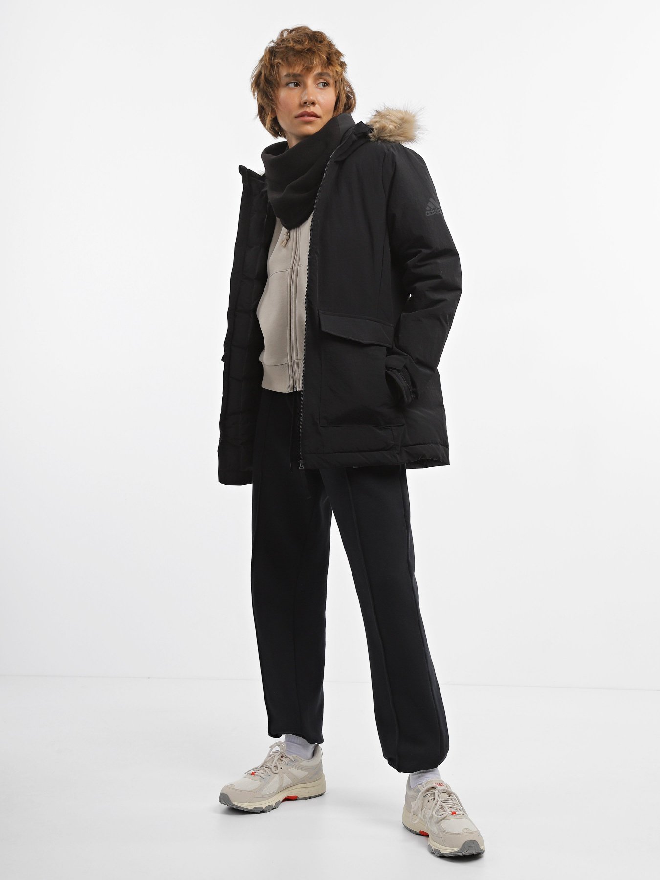 Парка Adidas Hooded Fur модель IJ8260 Фото