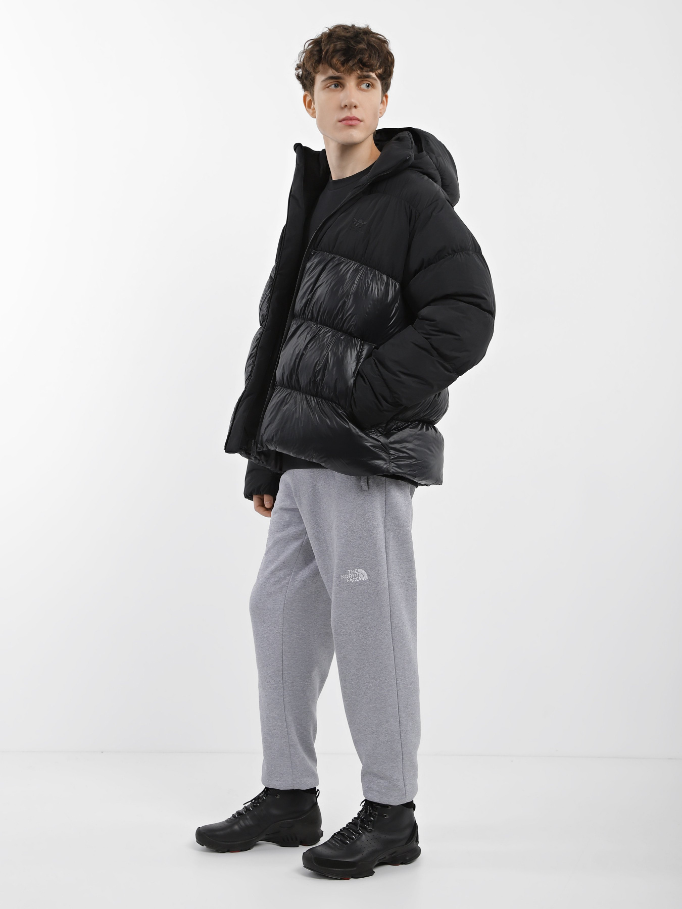 Пуховик Adidas Adicolor Down Regen Hooded Puffer модель IL2572 Фото